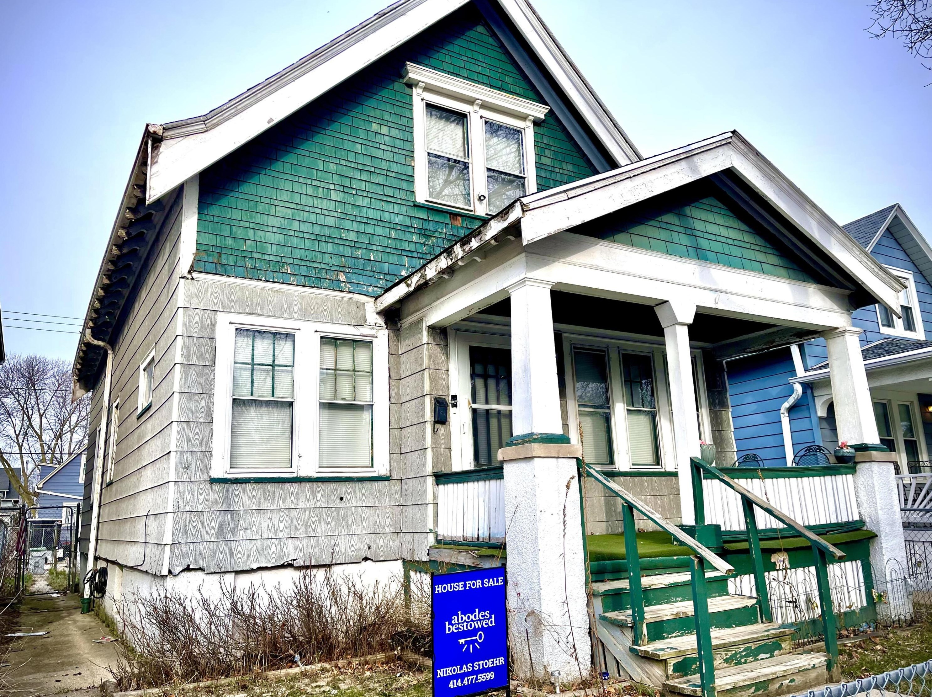 3611 N 25th St, Milwaukee, WI 53206