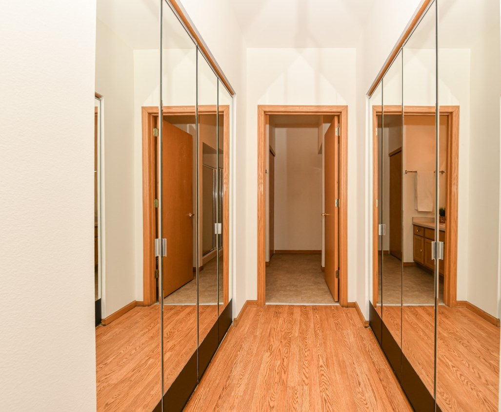 3110 Toldt Pkwy, Milwaukee WI  53227-3960 exterior