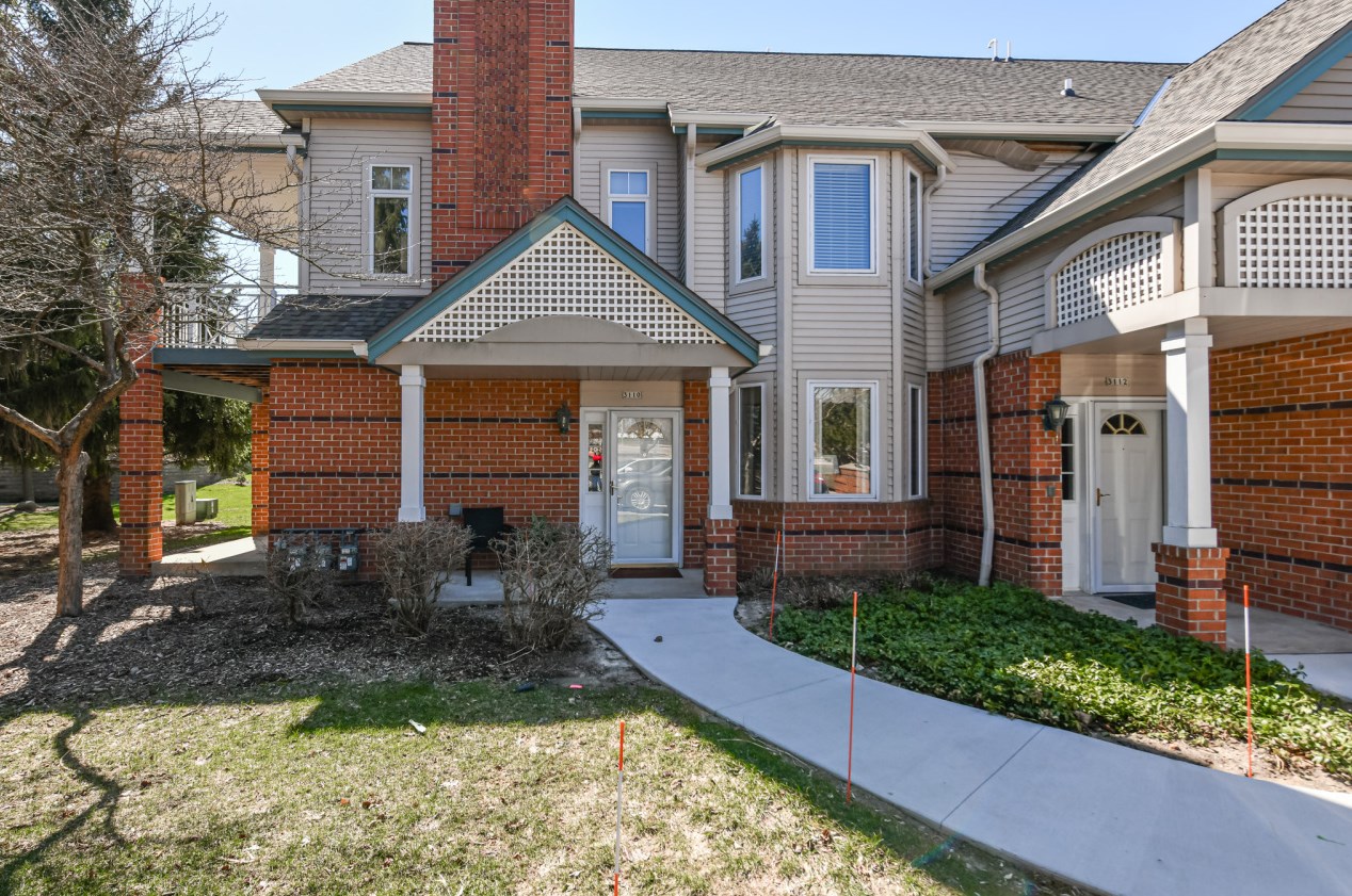 3110 Toldt Pkwy, Milwaukee, WI 53227-3960