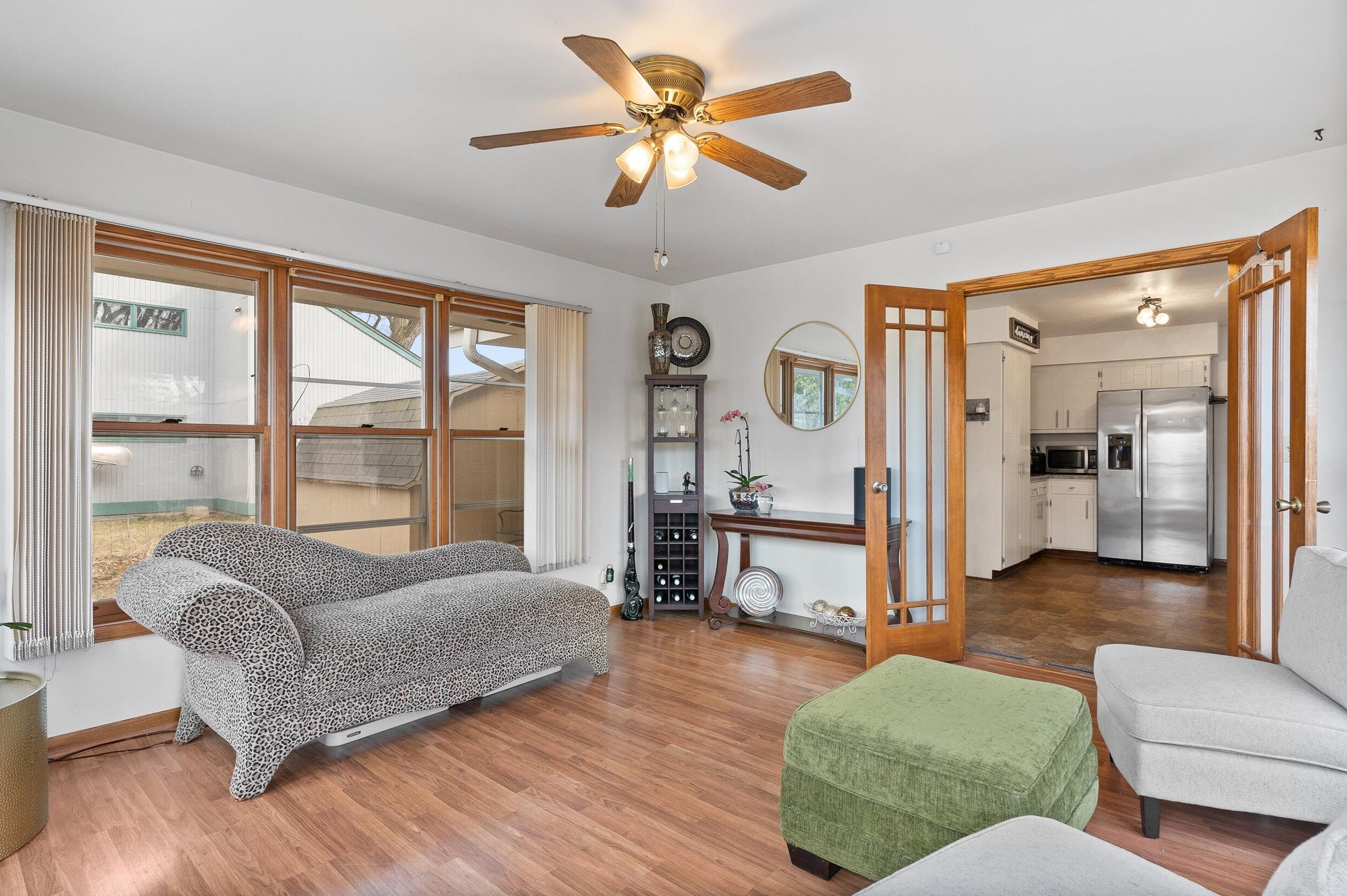 1636 Fairfield Ct, Milwaukee WI  53209-3433 exterior