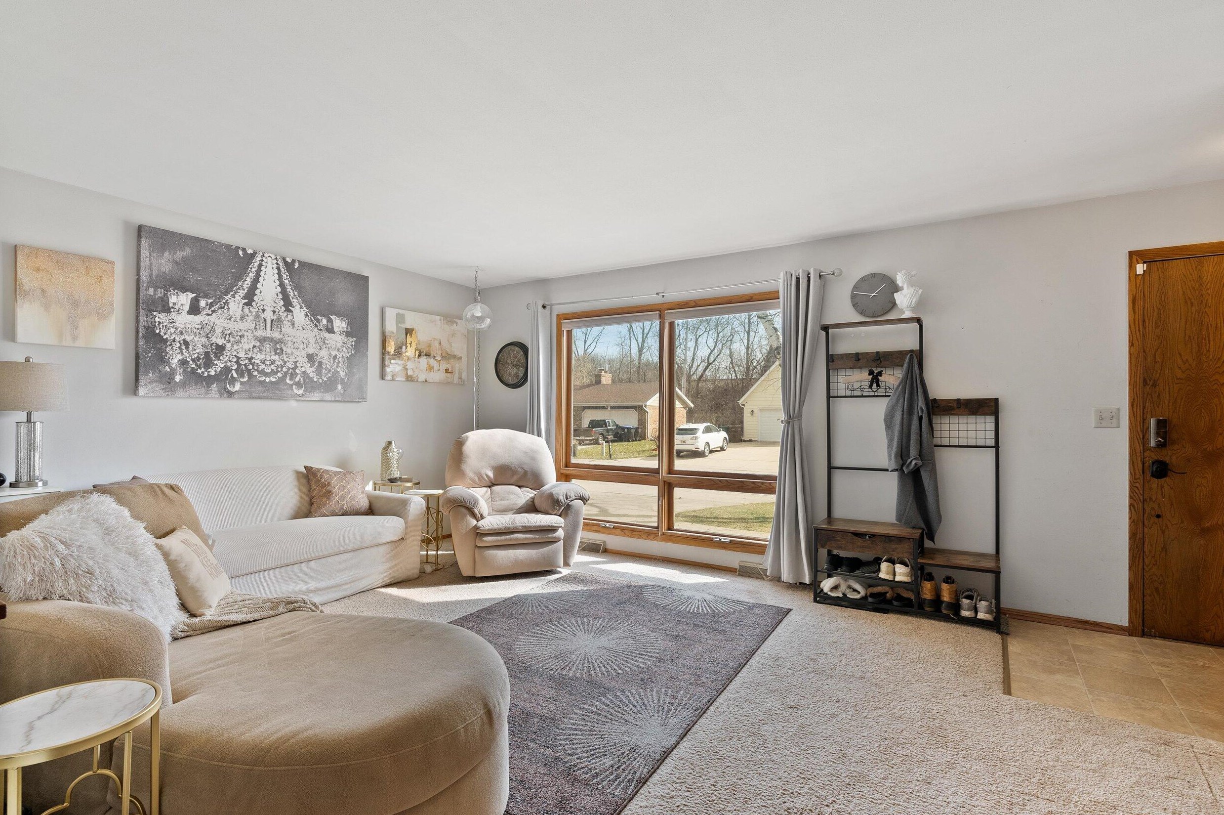 1636 Fairfield Ct, Milwaukee WI  53209-3433 exterior