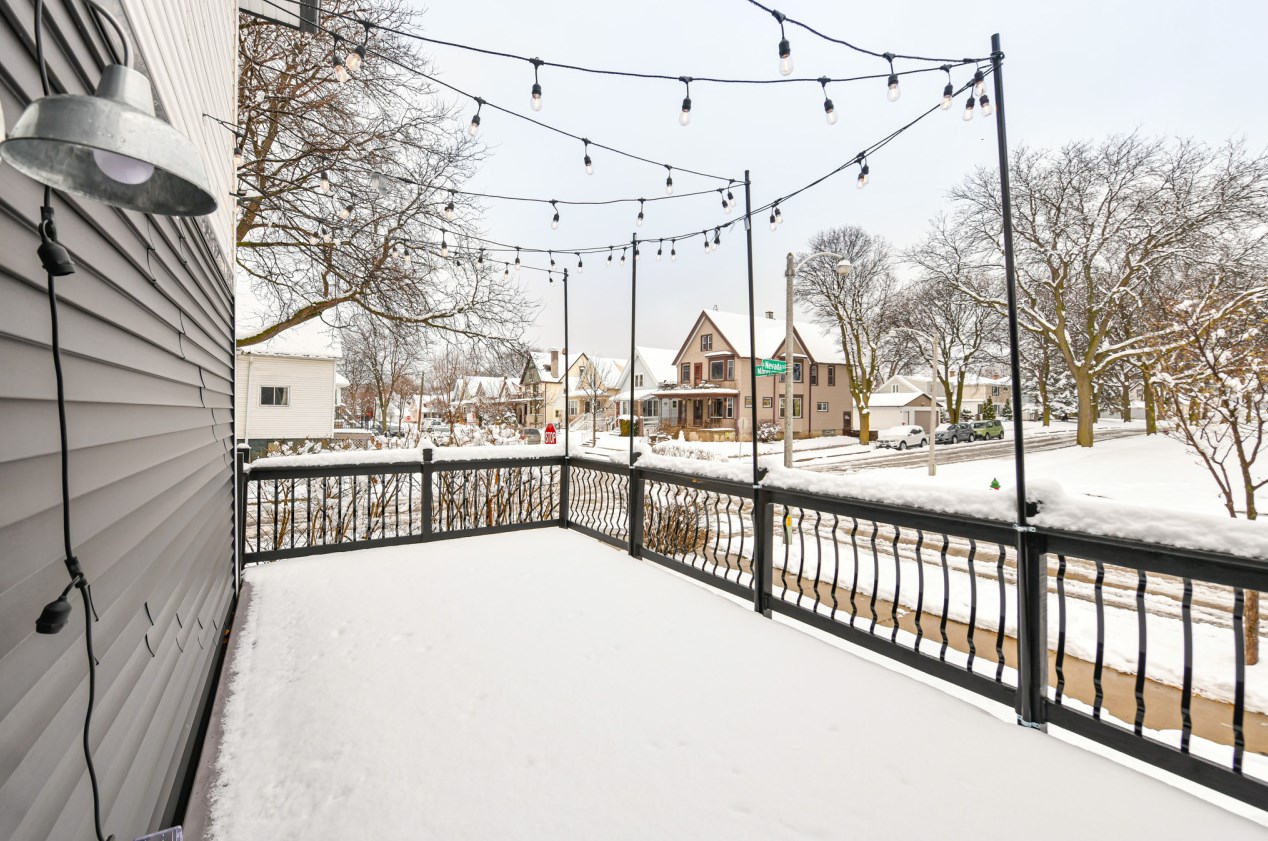 3004 Nevada St, Milwaukee WI  53207-2429 exterior