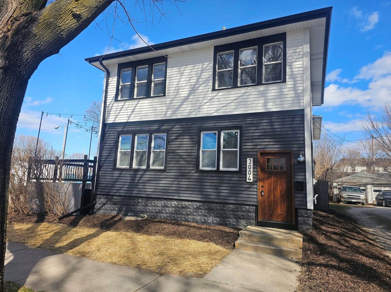 3004 Nevada St, Milwaukee WI  53207-2429 exterior