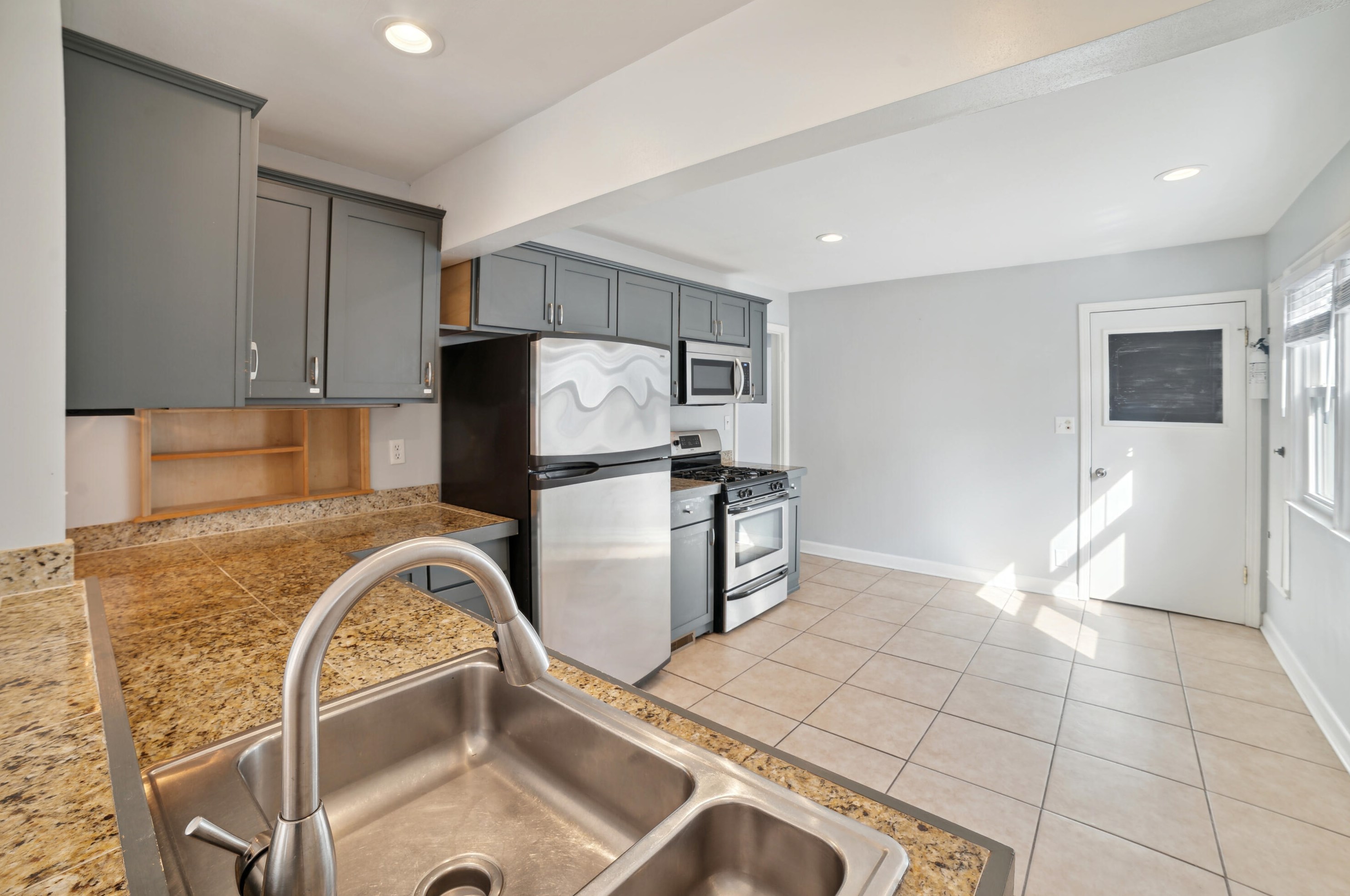 3373 90th St, Milwaukee WI  53227-4403 exterior