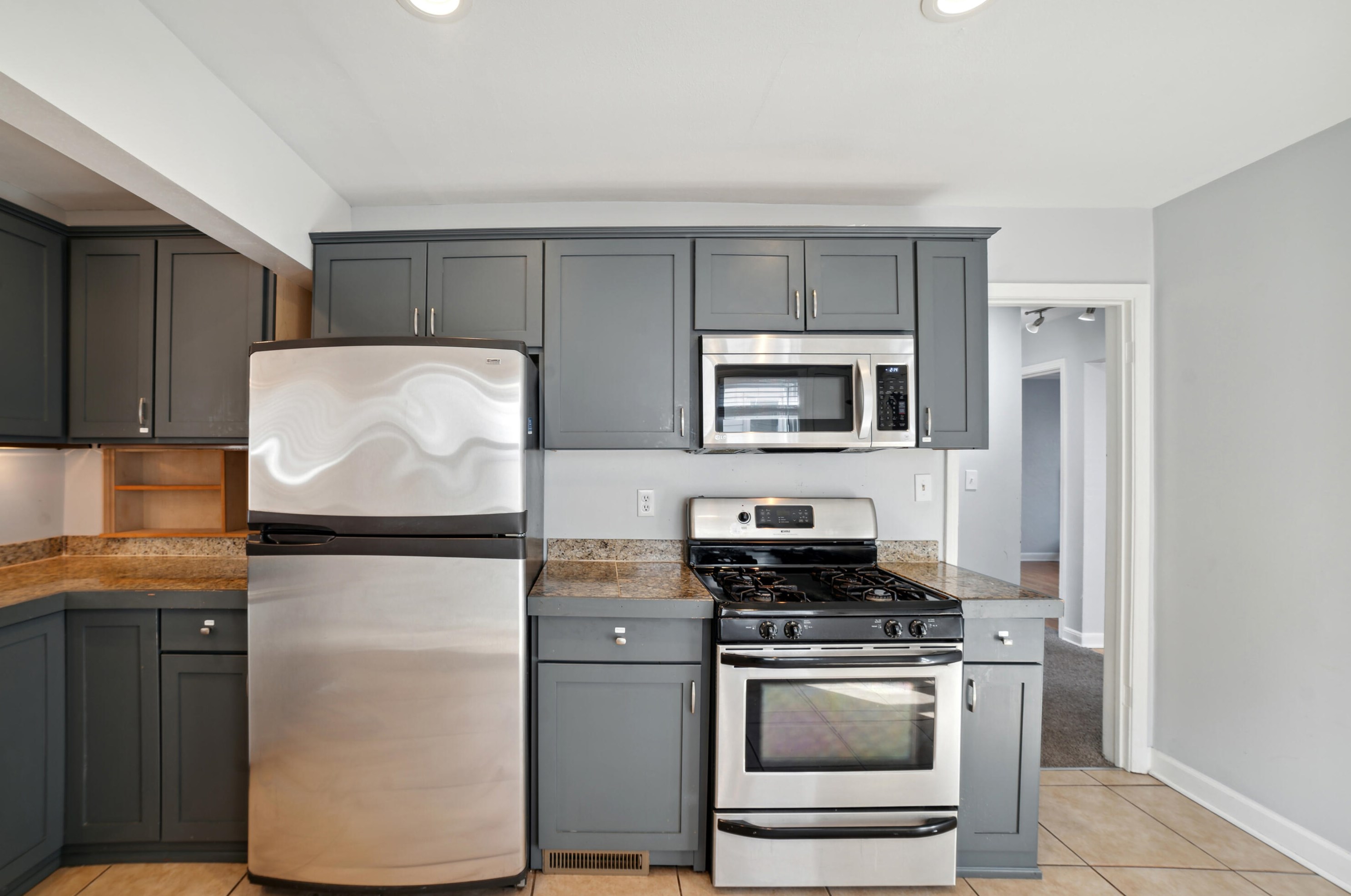 3373 90th St, Milwaukee WI  53227-4403 exterior