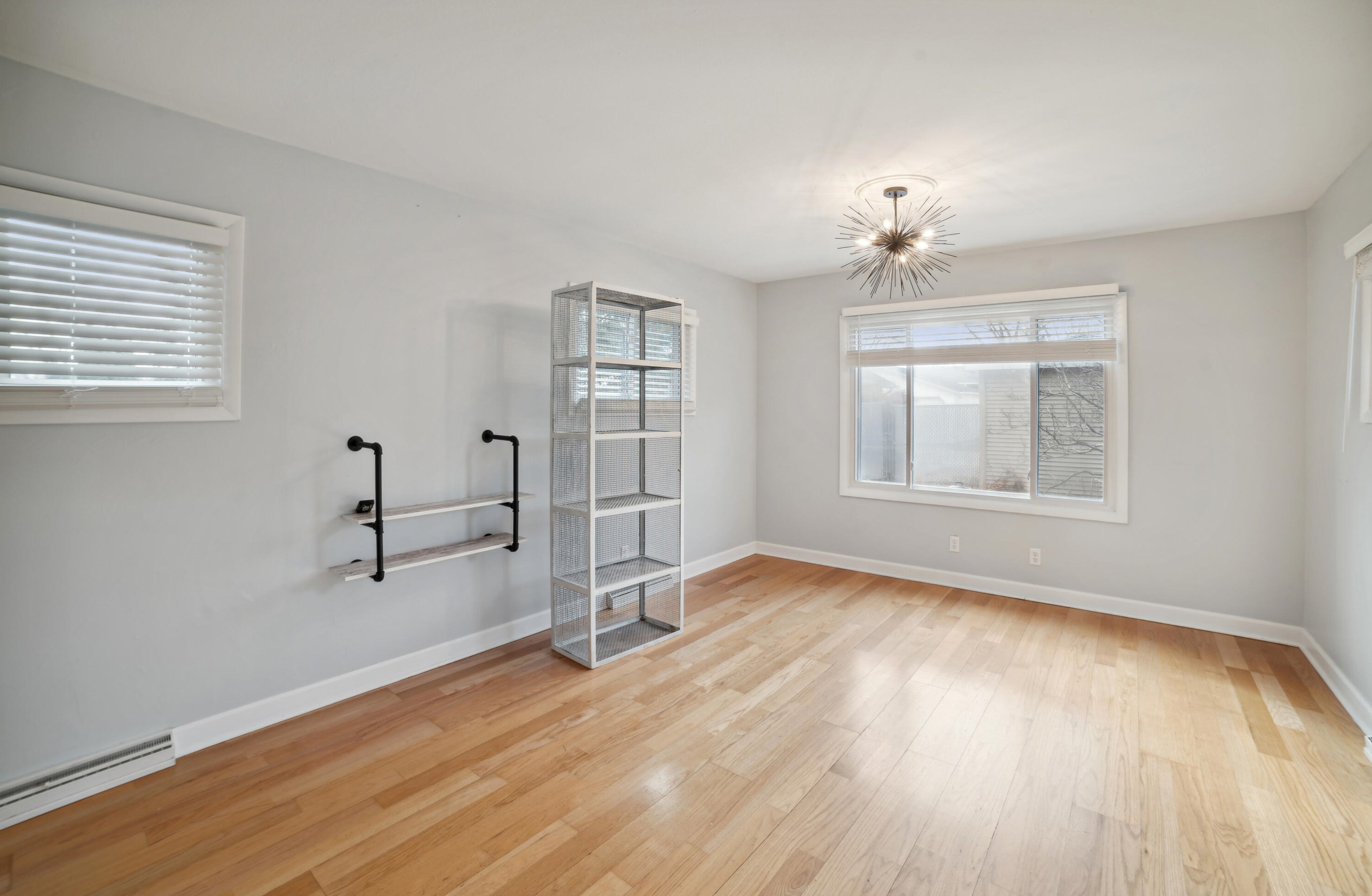 3373 90th St, Milwaukee WI  53227-4403 exterior