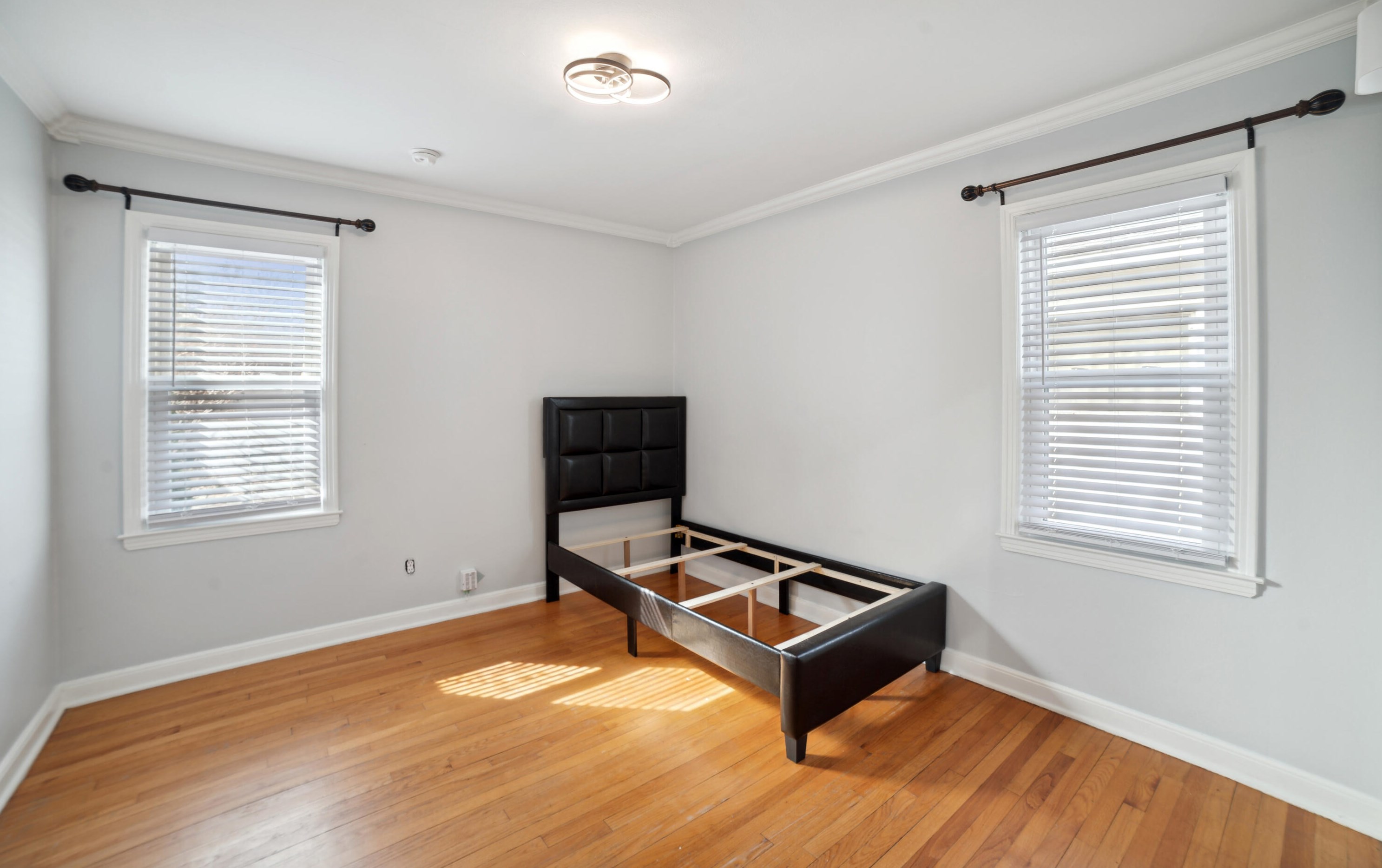 3373 90th St, Milwaukee WI  53227-4403 exterior