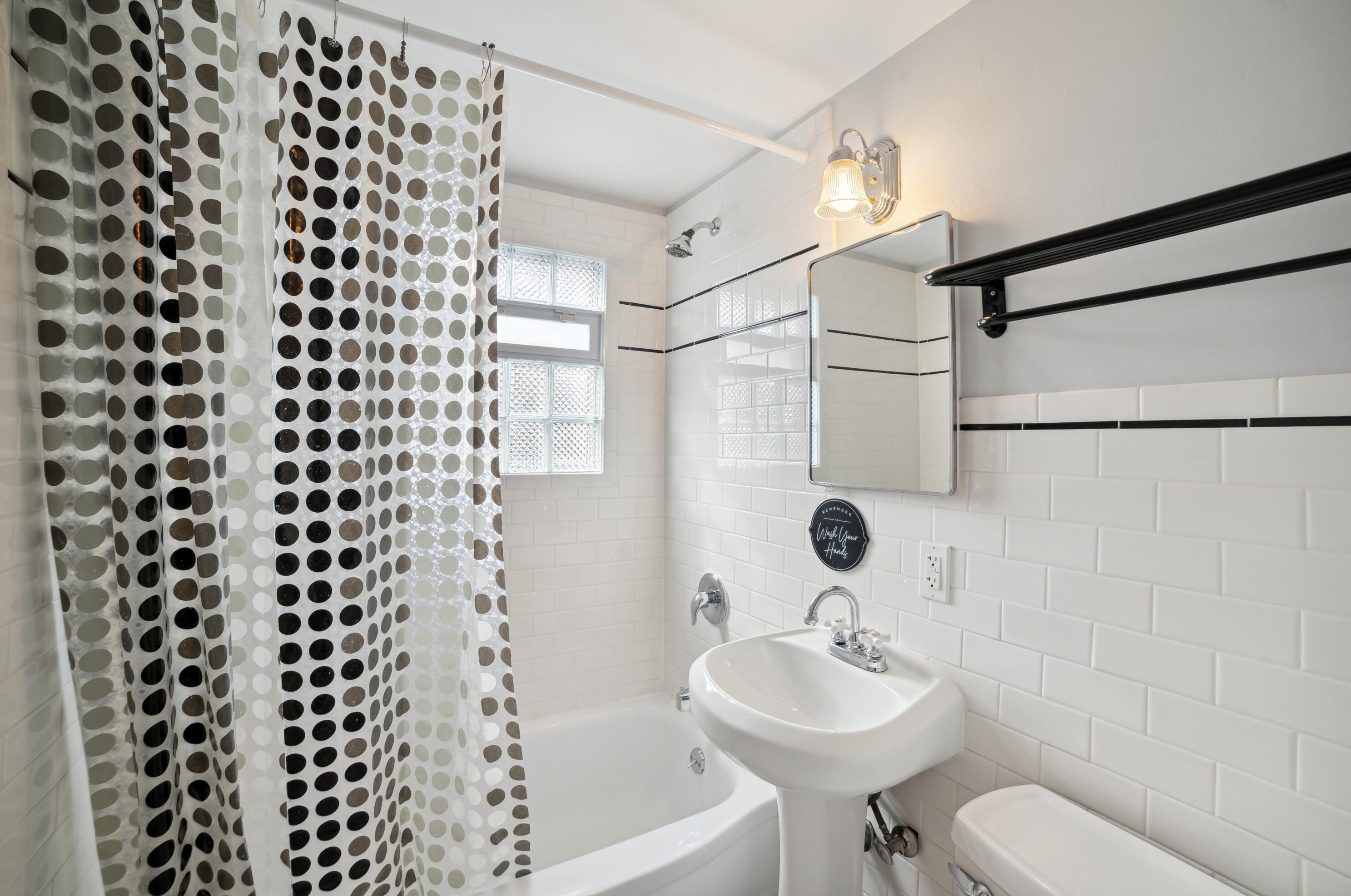 3373 90th St, Milwaukee WI  53227-4403 exterior