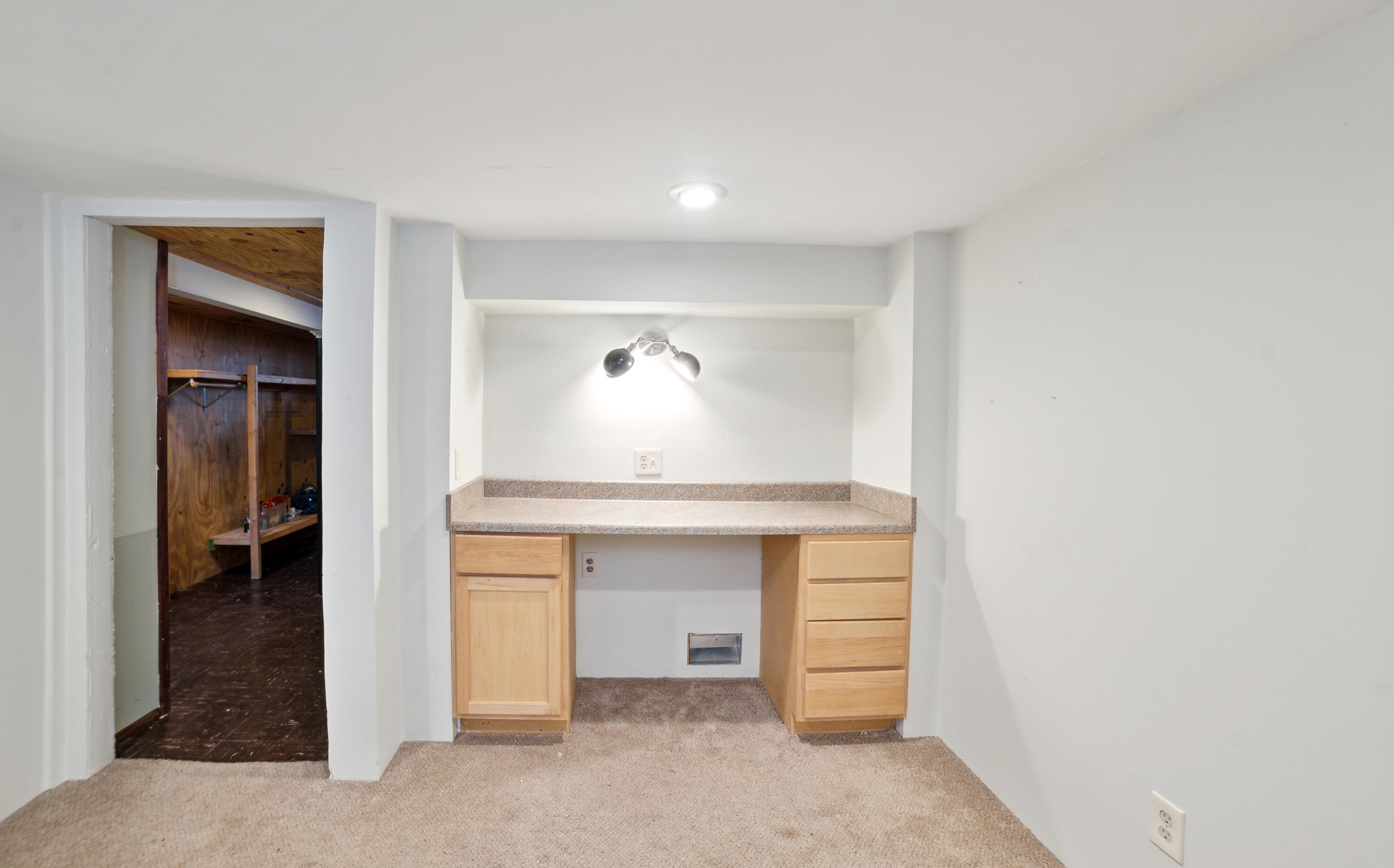 3373 90th St, Milwaukee WI  53227-4403 exterior