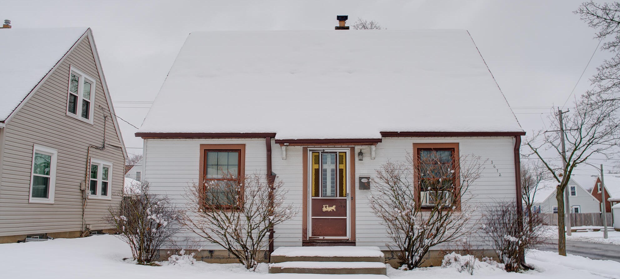 3672 20th St, Milwaukee, WI 53221-1511