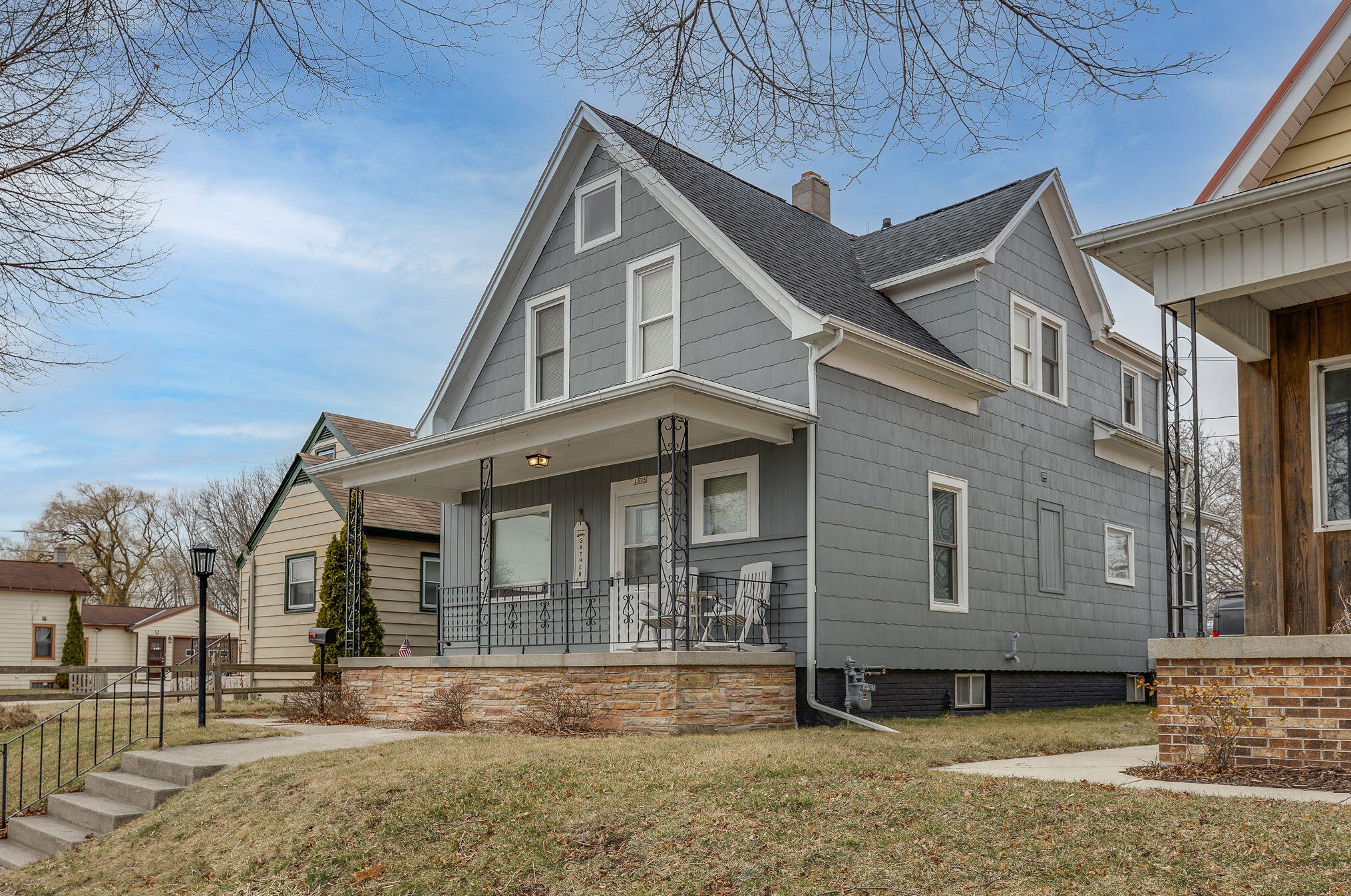 1326 17th St, Sheboygan WI  53081-5122 exterior