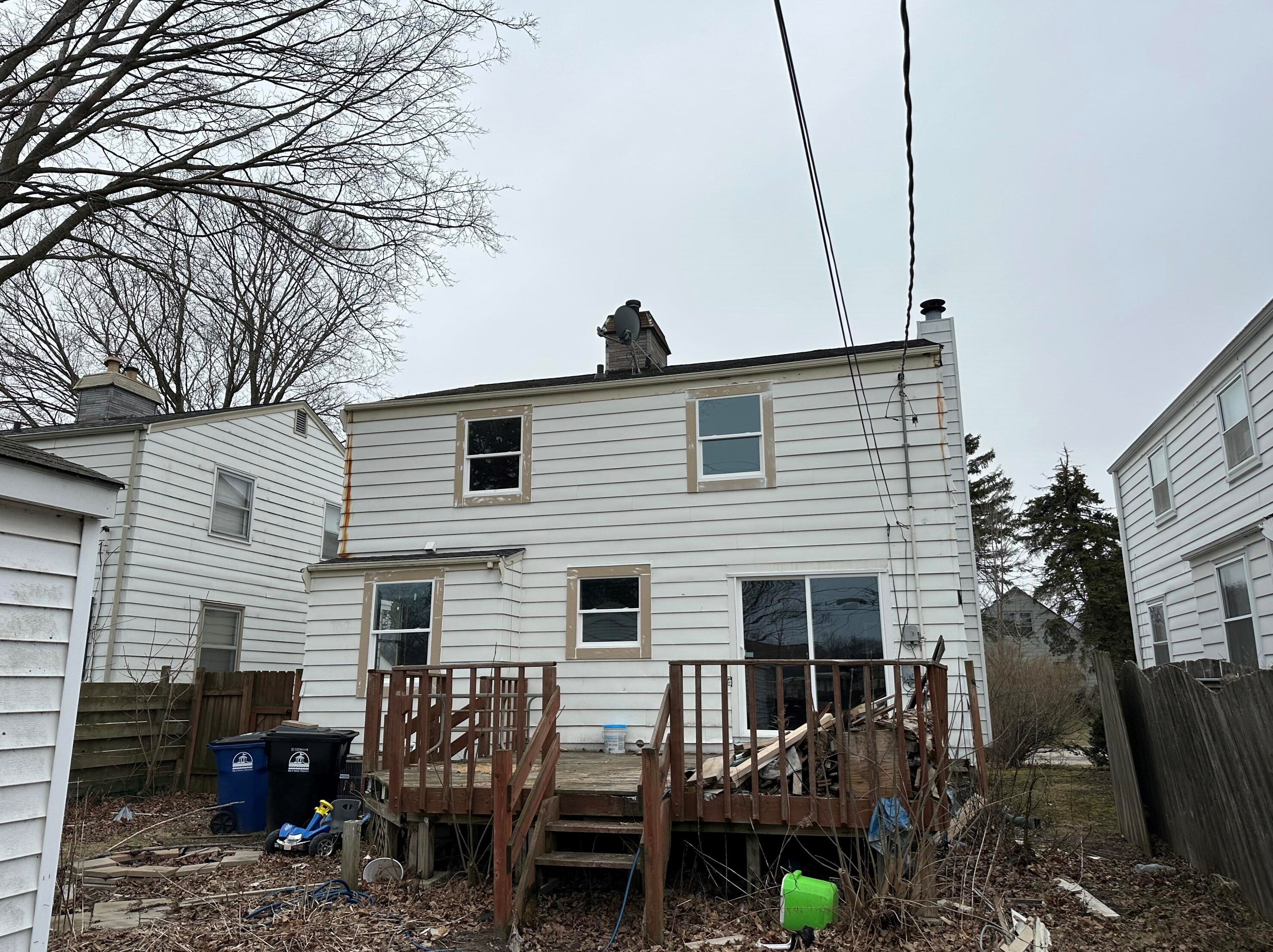 3453 Lasalle St, Racine, WI 53402-3858