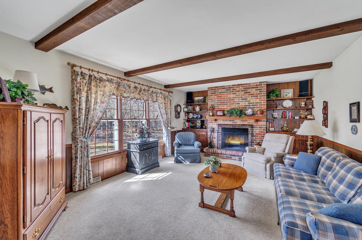 4615 89th St, Kenosha, WI 53142