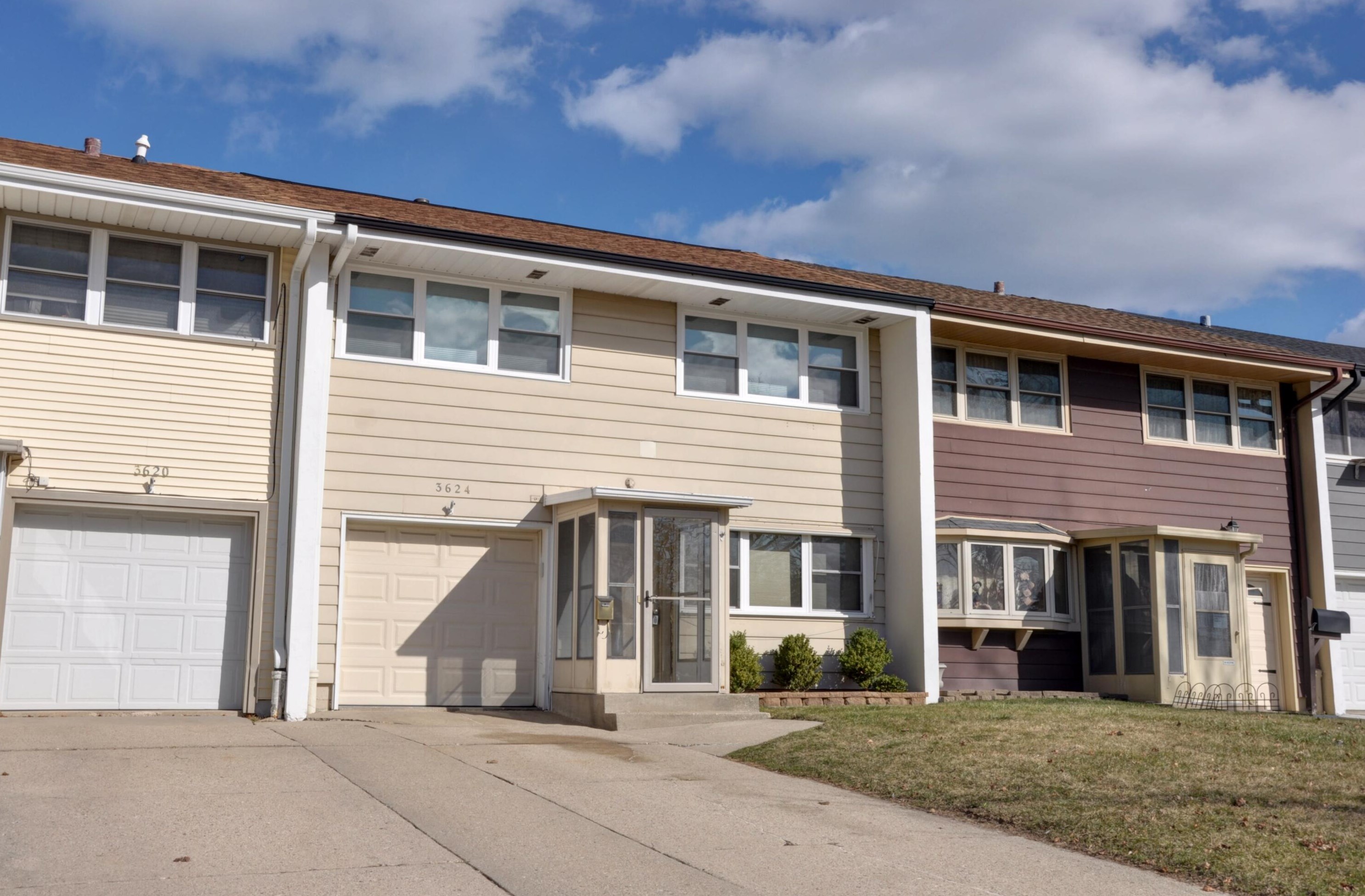 3624 Quincy Ave, Milwaukee, WI 53207-3474