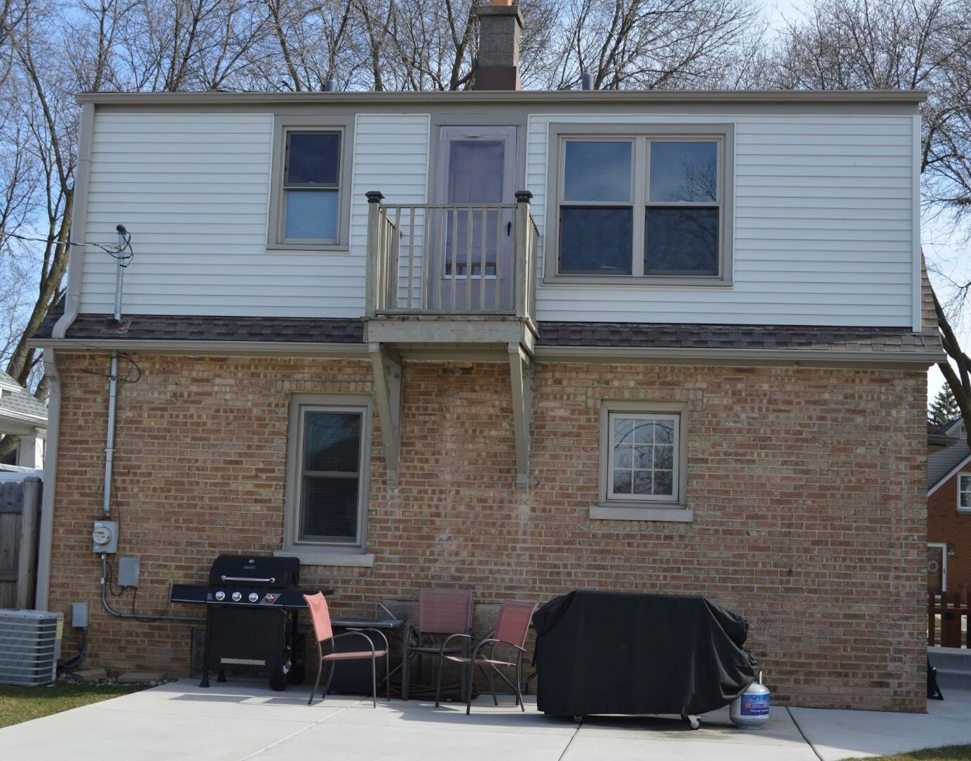 2423 79, Milwaukee WI 53219-1718 exterior