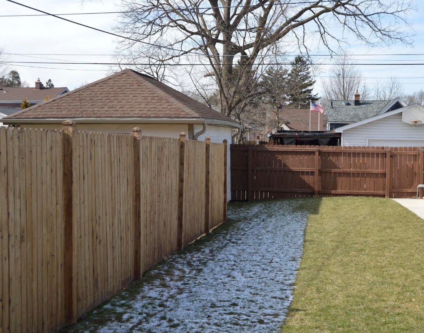 2423 79, Milwaukee WI 53219-1718 exterior