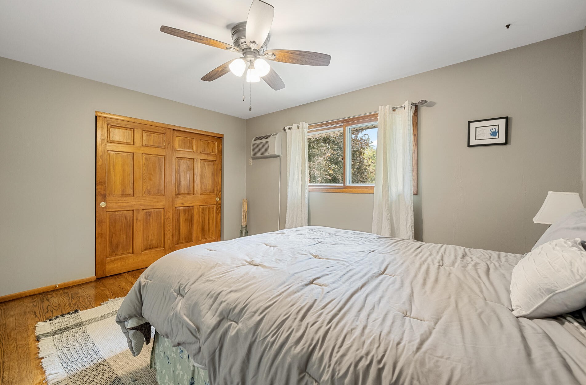 402 Vista View Dr, Cedarburg WI  53012-9178 exterior