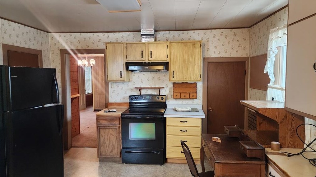 1544 Alexander Ct, Sheboygan, WI 53081-2459