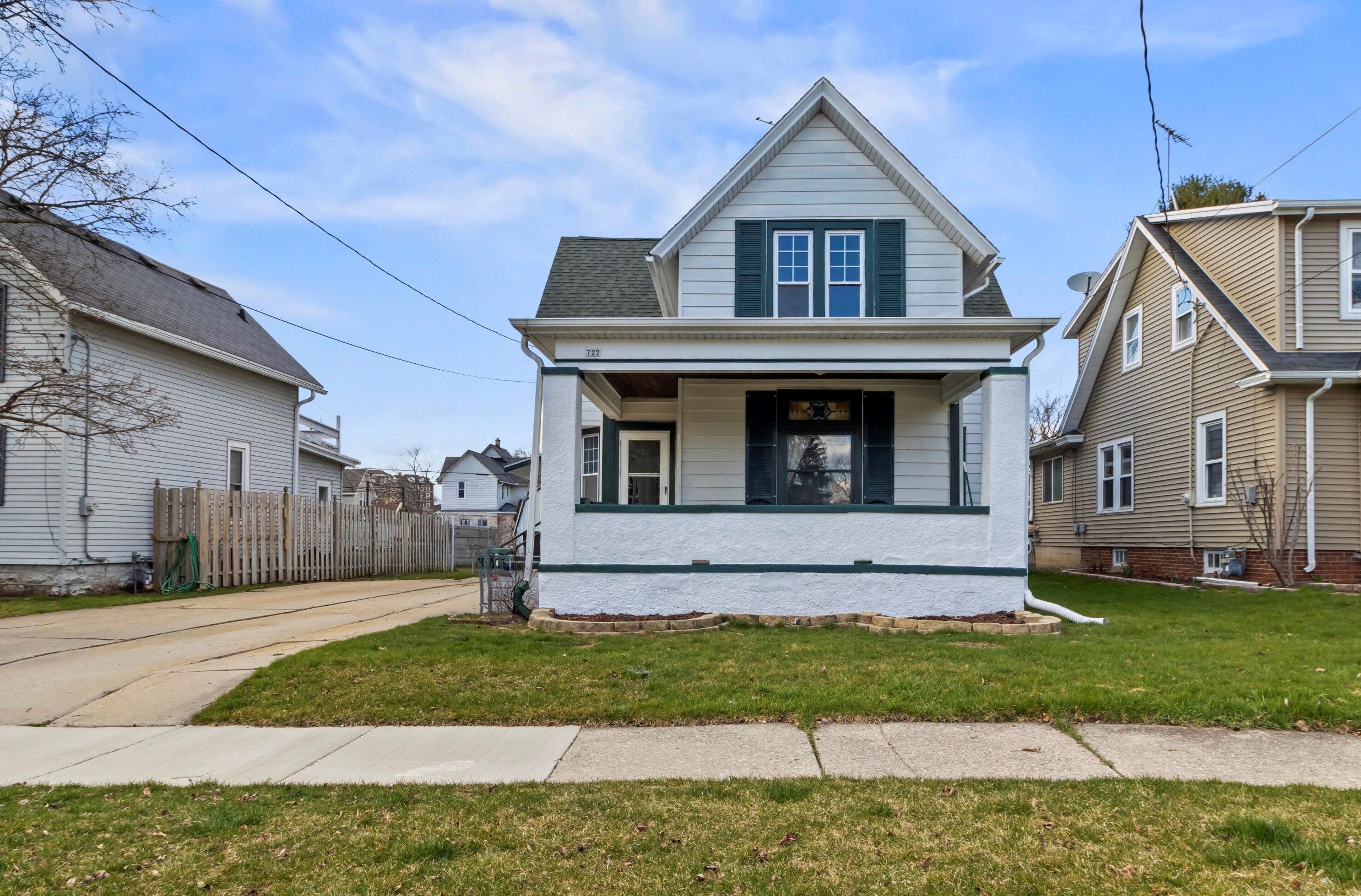 722 Linden St, Waukesha, WI 53186-5140