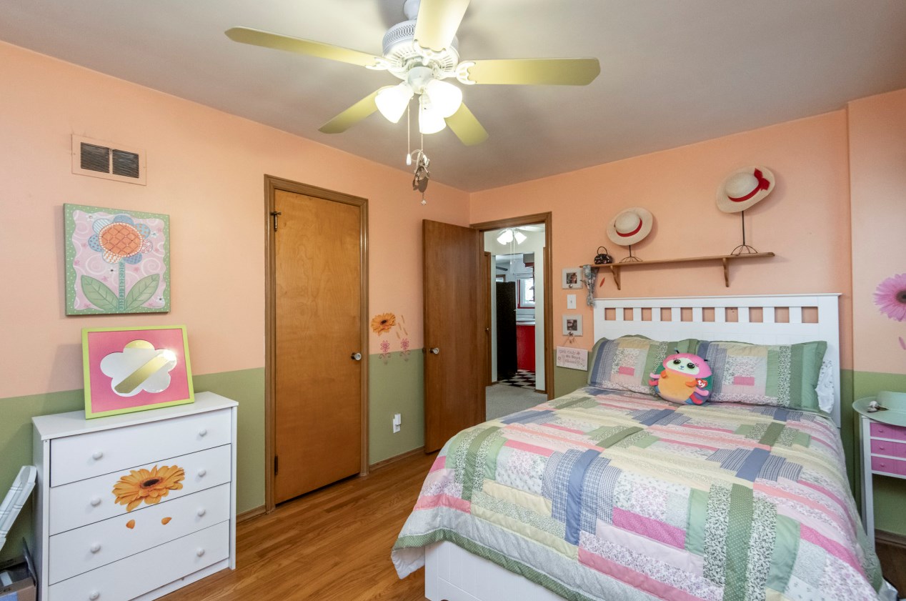 3745 86, Milwaukee WI 53227-4622 exterior