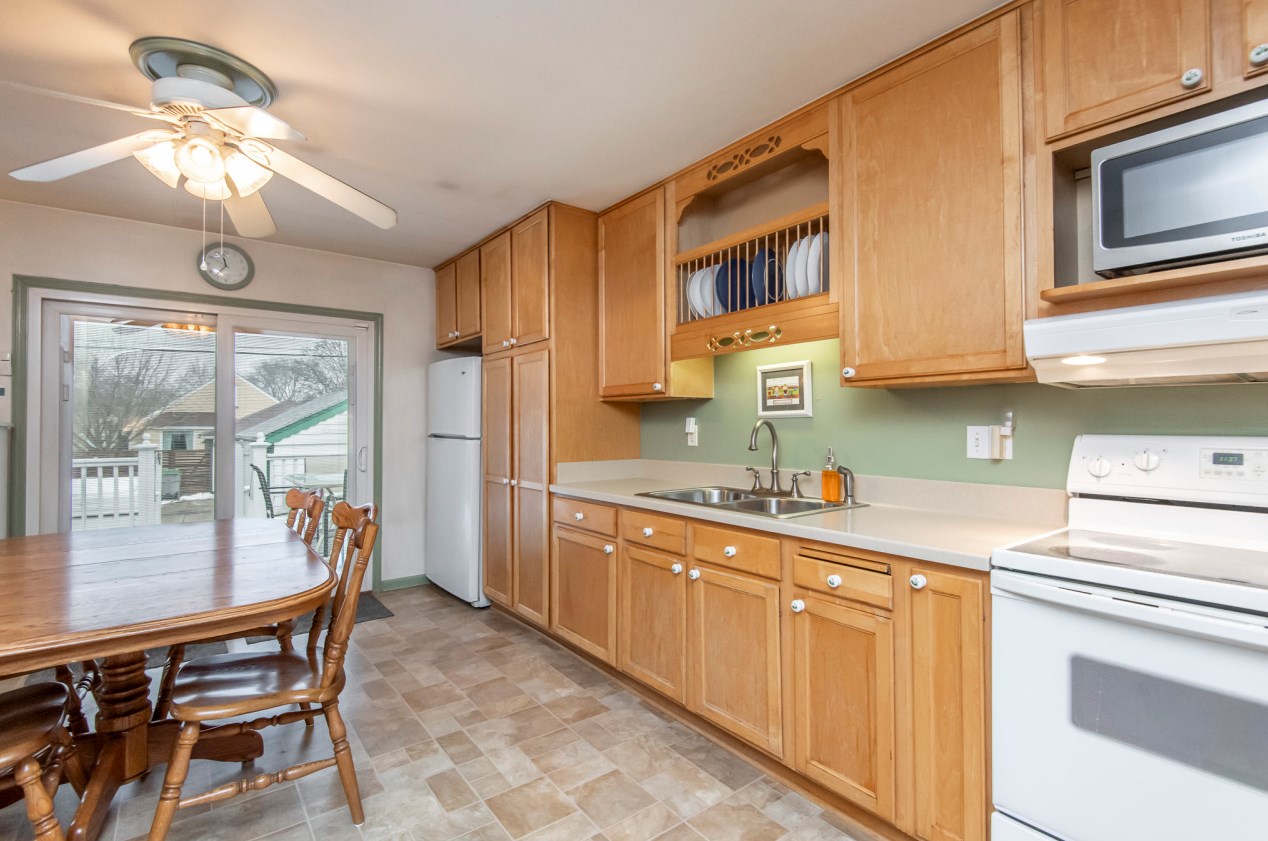 2769 87 St, Milwaukee WI 53224-5437 exterior