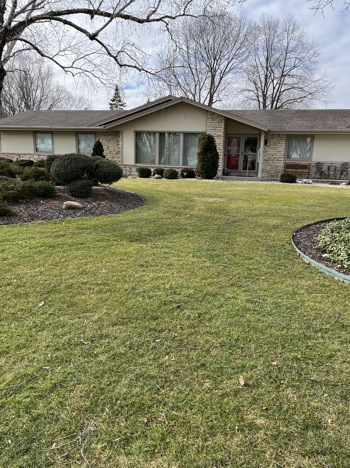 3195 Parkside Dr, Brookfield, WI 53005