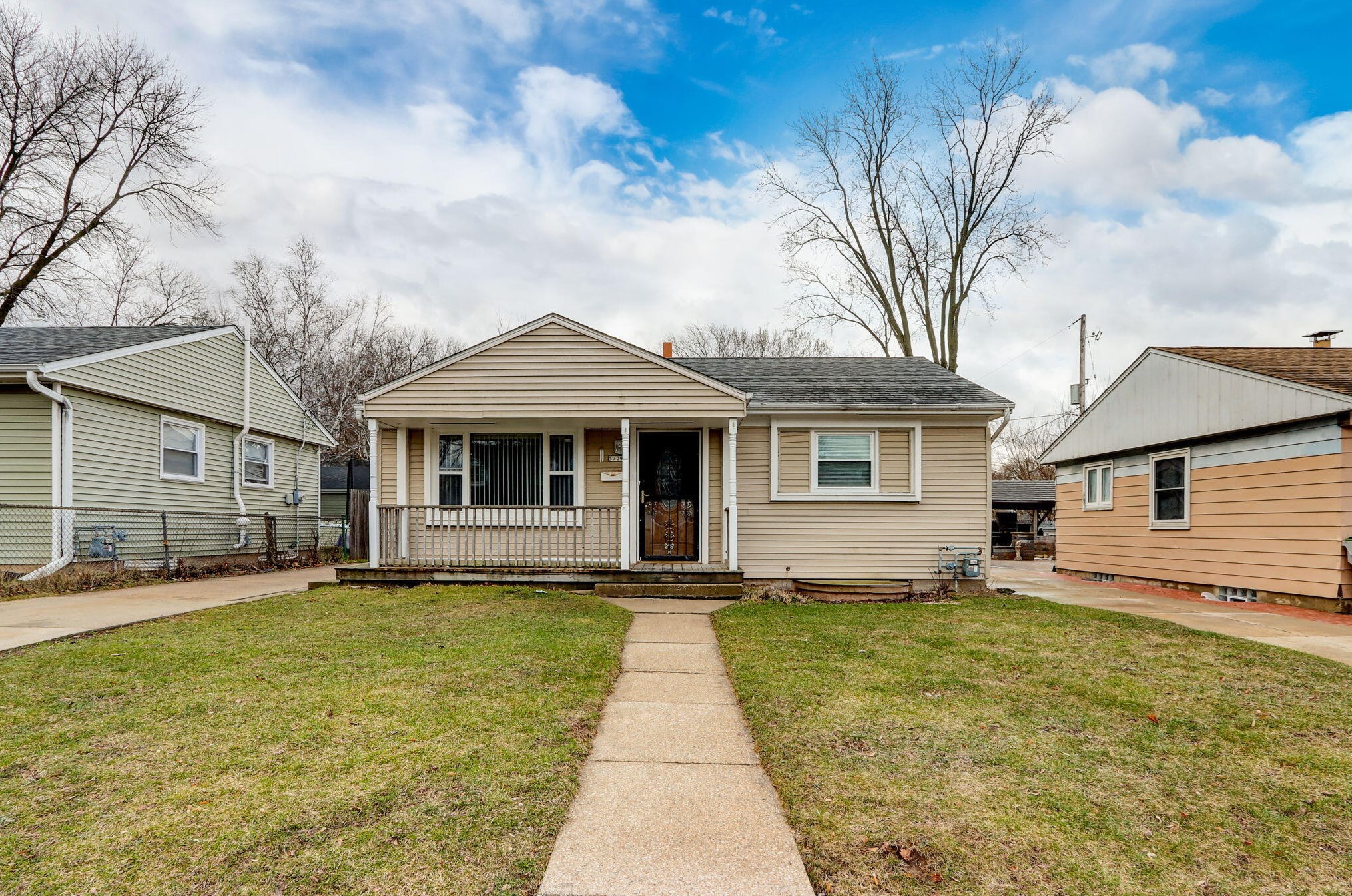 5709 Custer Ave, Milwaukee, WI