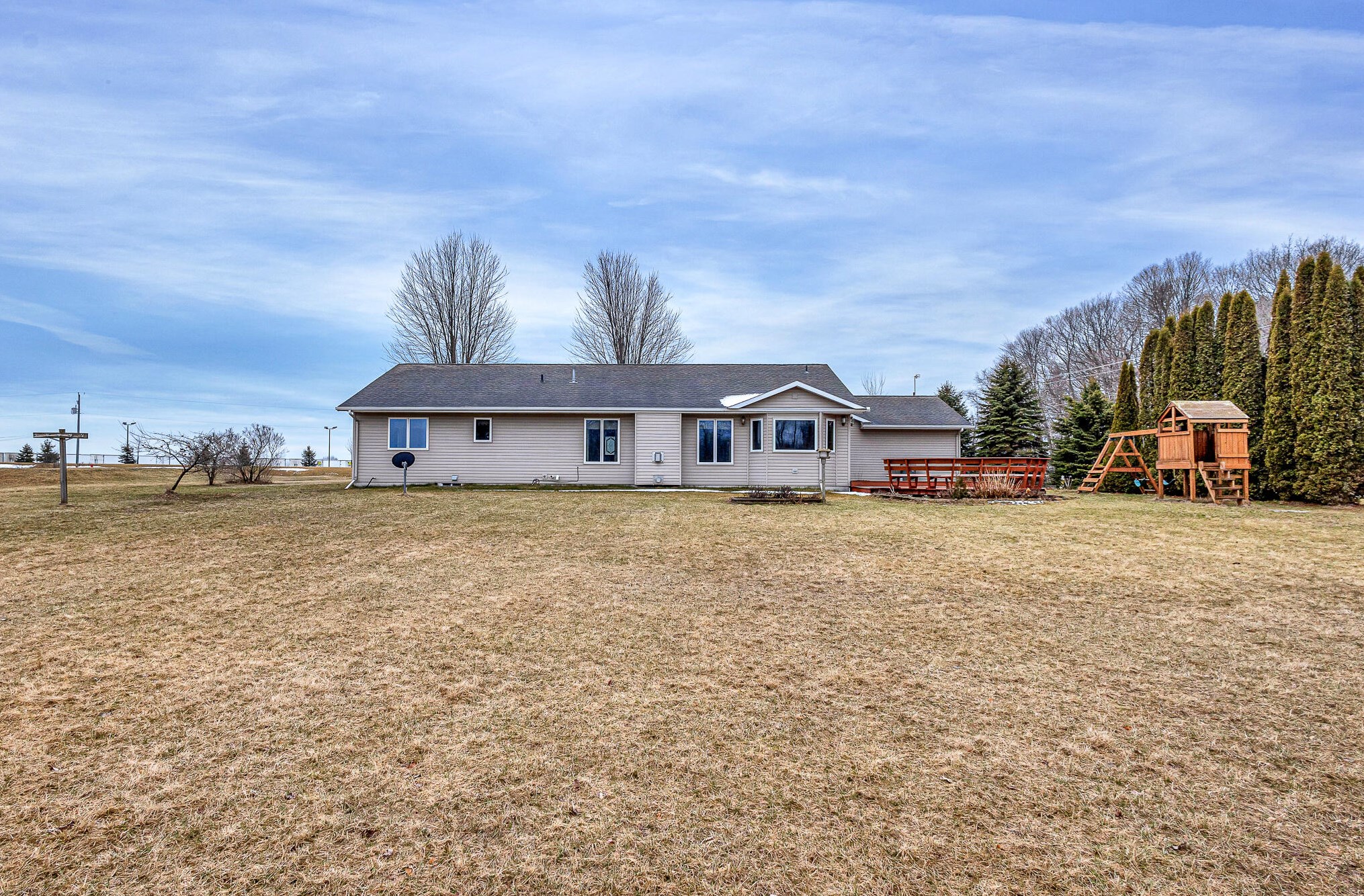 4840 Cottage Ln, Two Rivers, WI 54241-8960