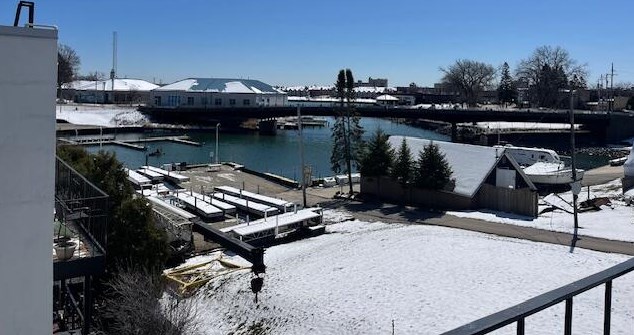 4811 5th Ave, Kenosha WI 53140-2924 exterior