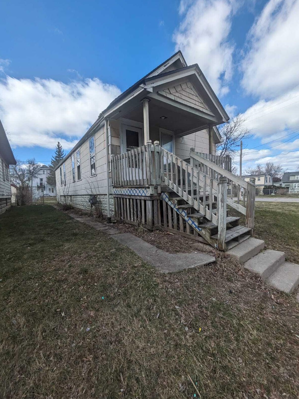 3173 N 41st St, Milwaukee, WI 53216