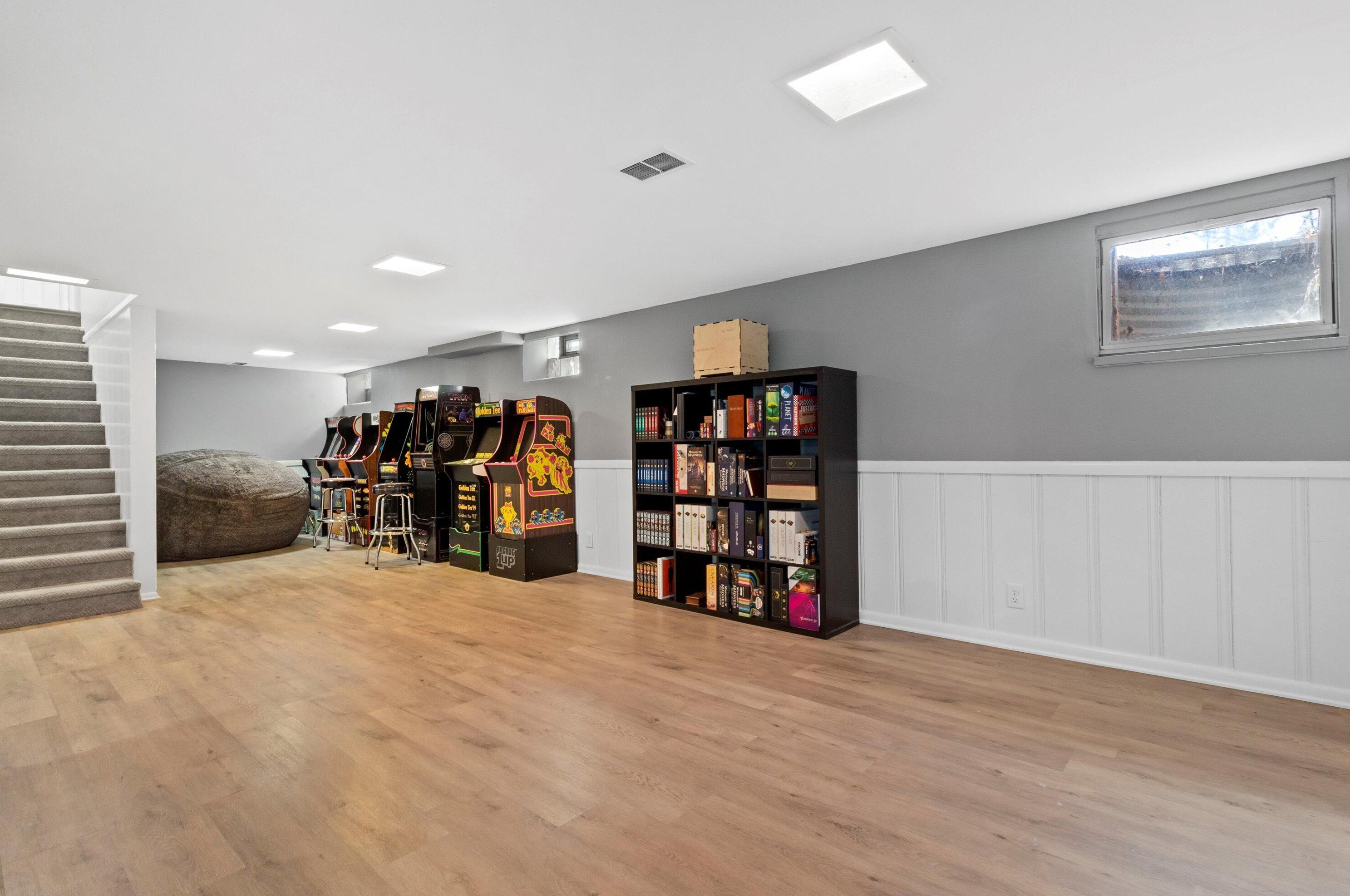 8853 Brentwood Ave, Milwaukee WI  53224-5300 exterior