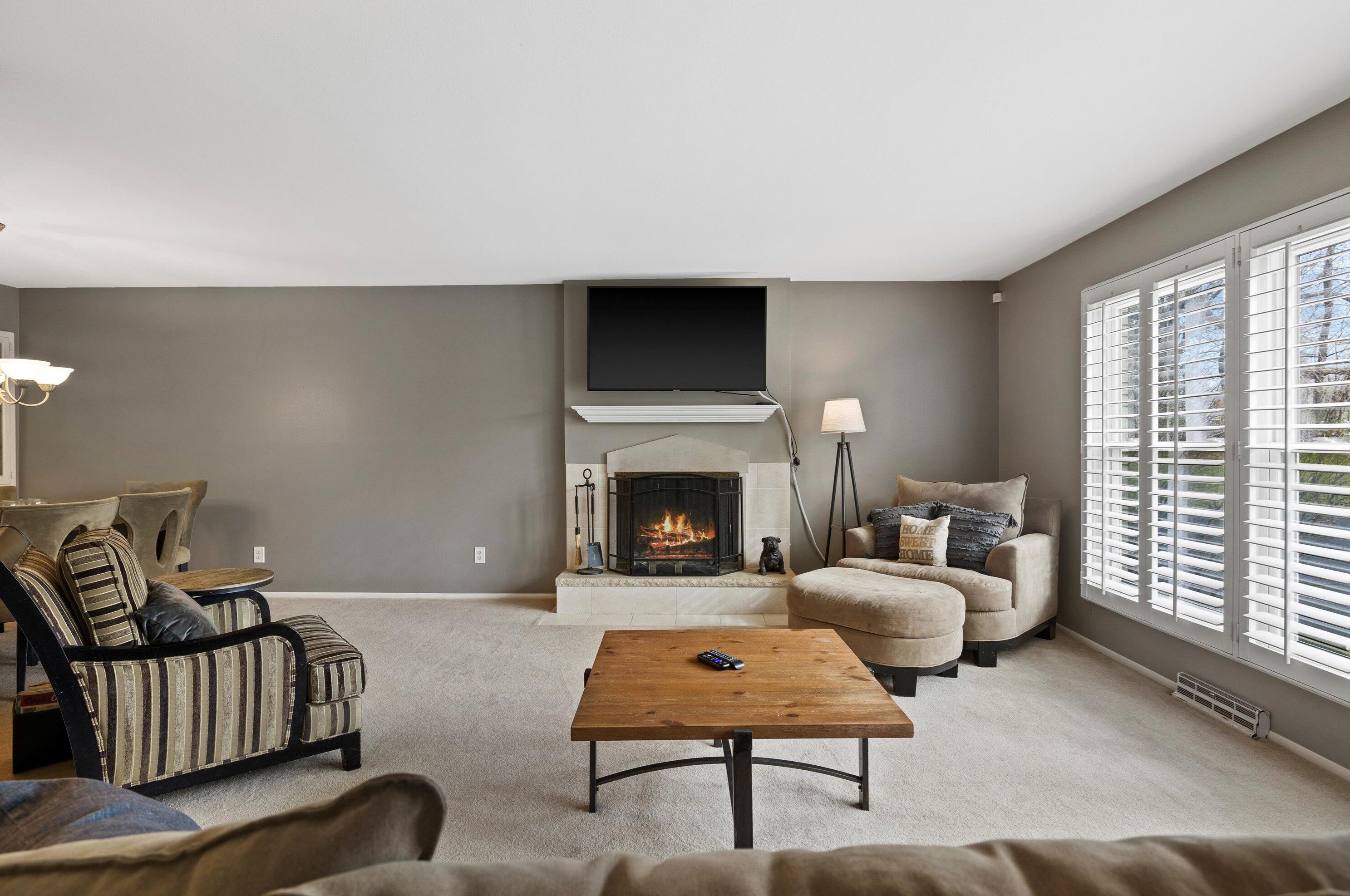 3745 Pilgrim Rd, Brookfield, WI 53005-2226