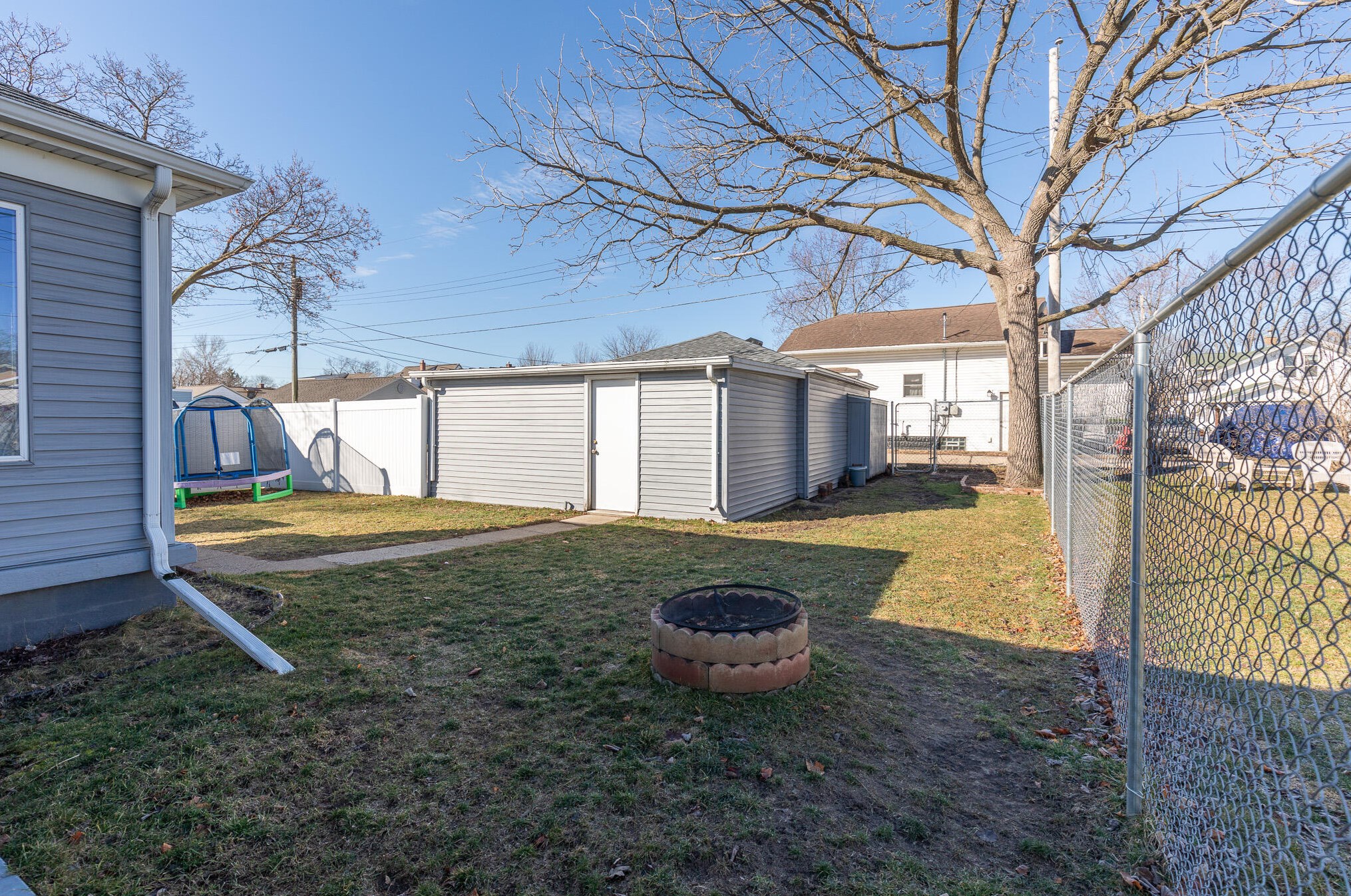 2024 15th St, La Crosse WI  54601-6409 exterior