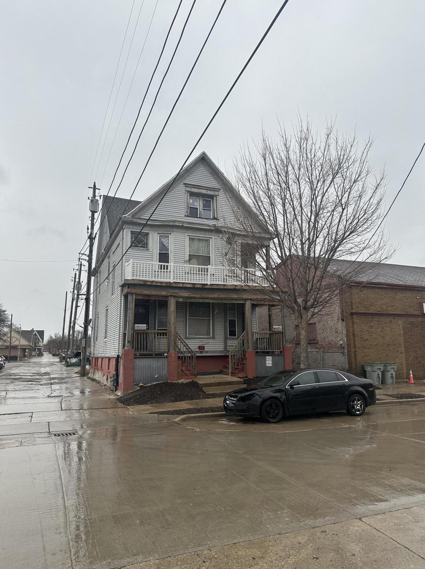2245 26th St, Milwaukee WI  53215-2514 exterior