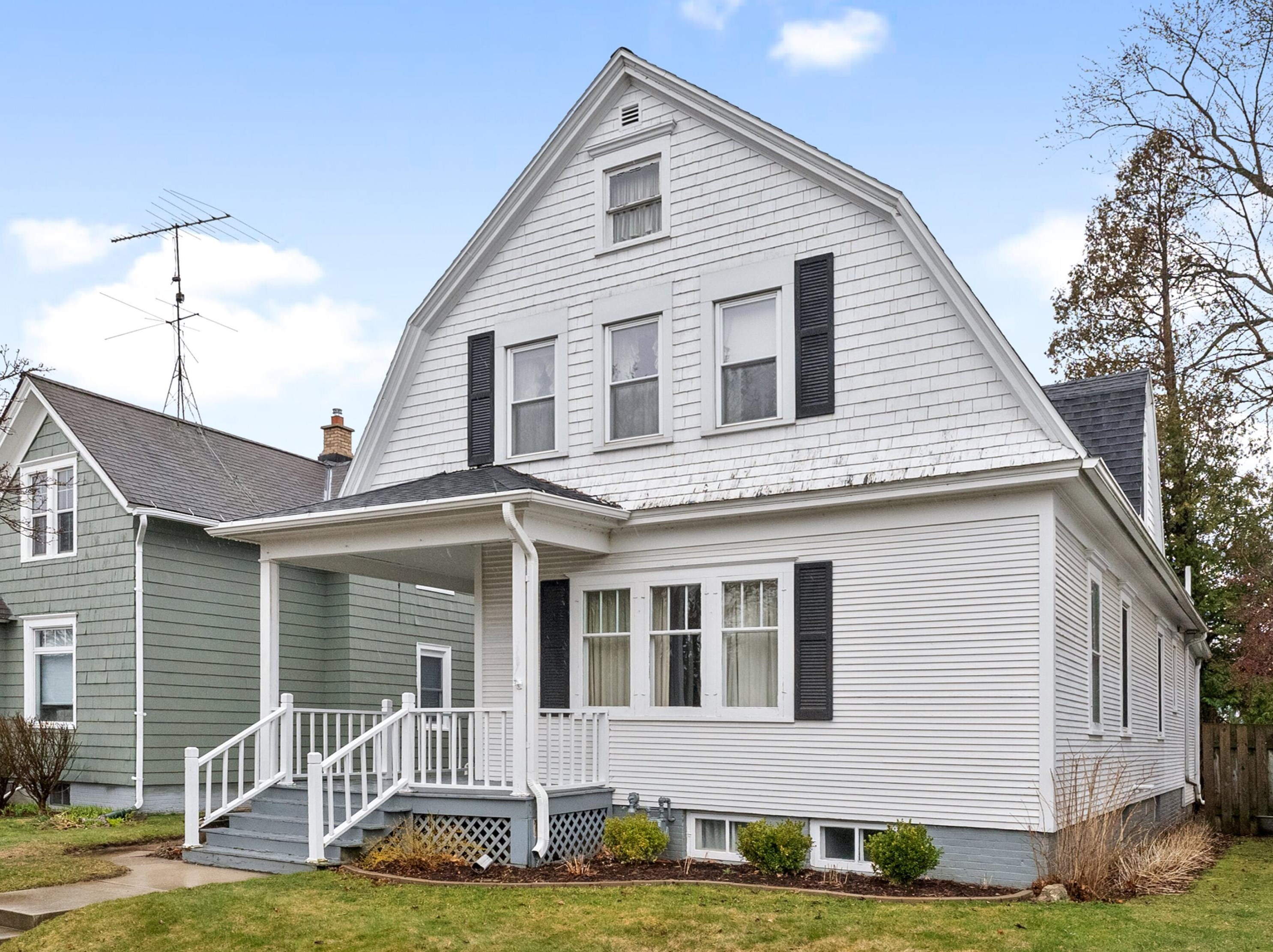 2114 N 8th St, Sheboygan, WI 53081