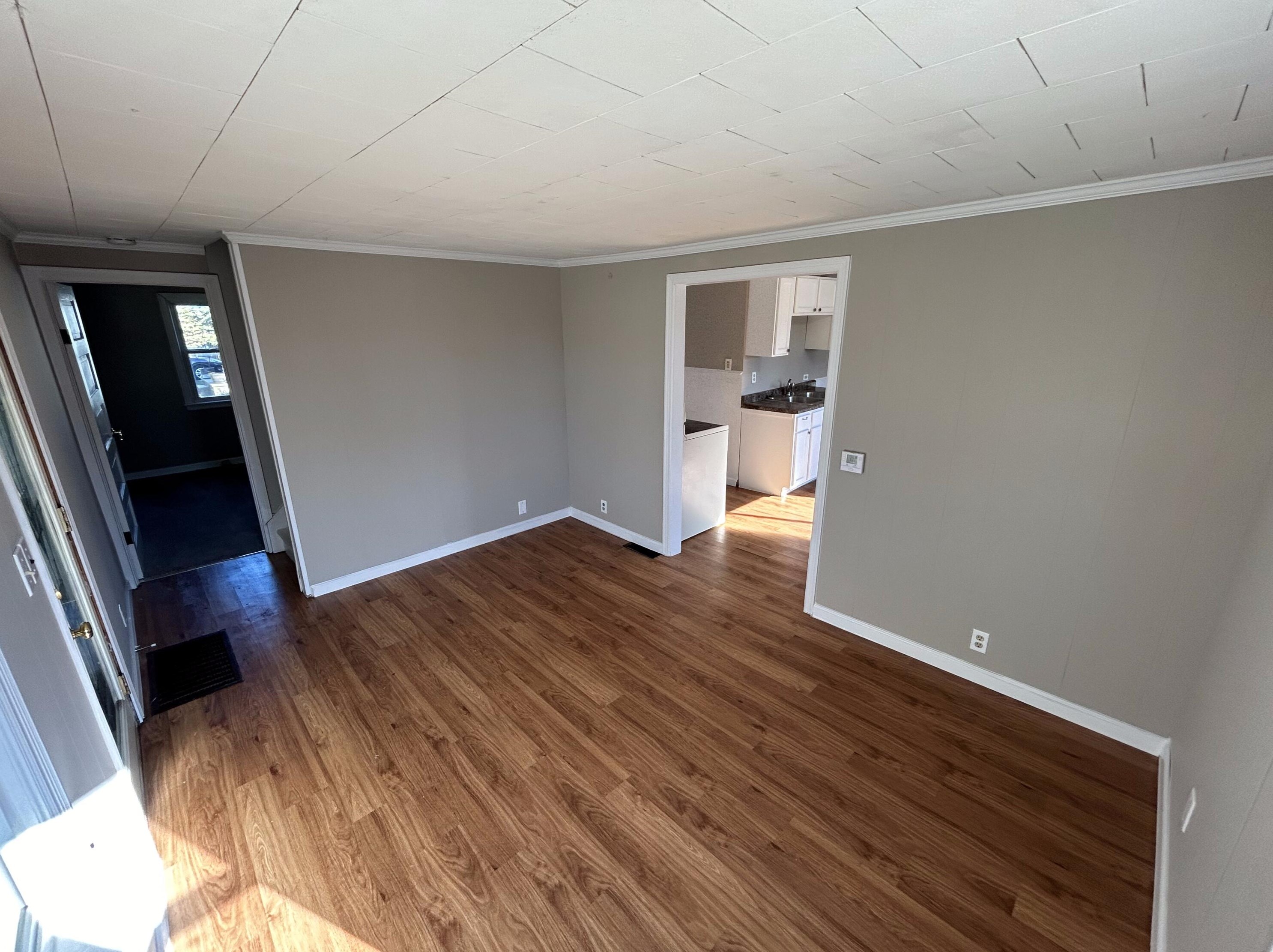 1525 Enos Ave, Racine, WI 53403-3611
