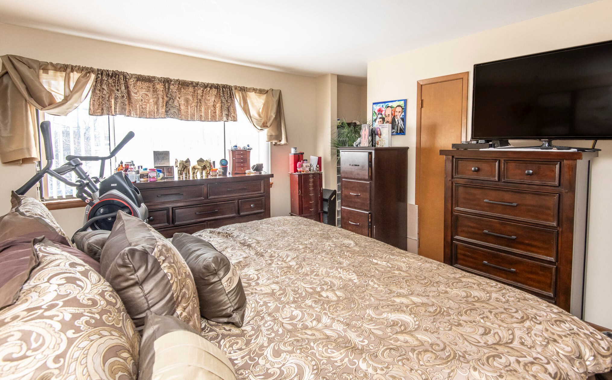 7615 60, Milwaukee WI 53223-4152 exterior