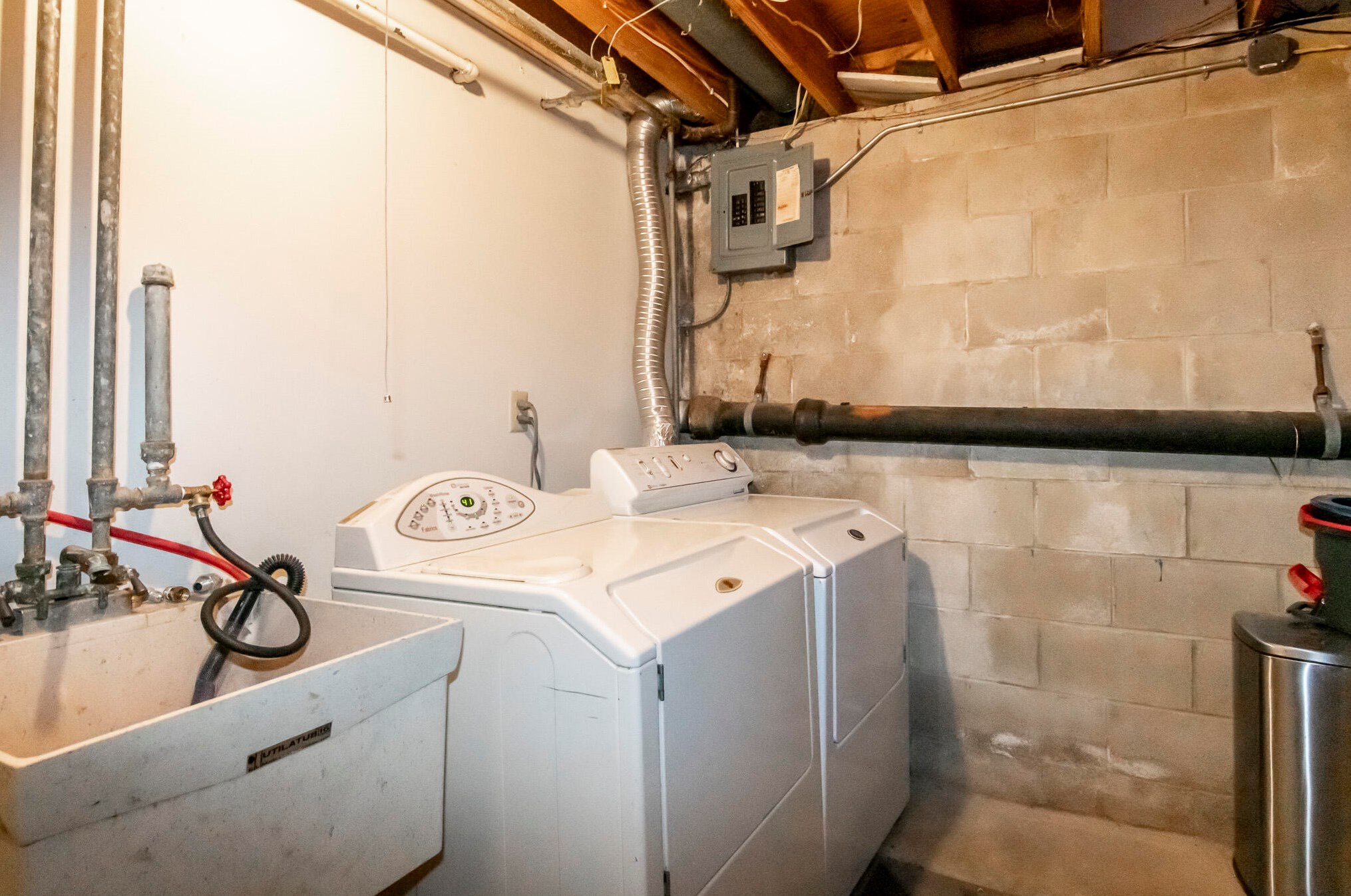 7615 60, Milwaukee WI 53223-4152 exterior