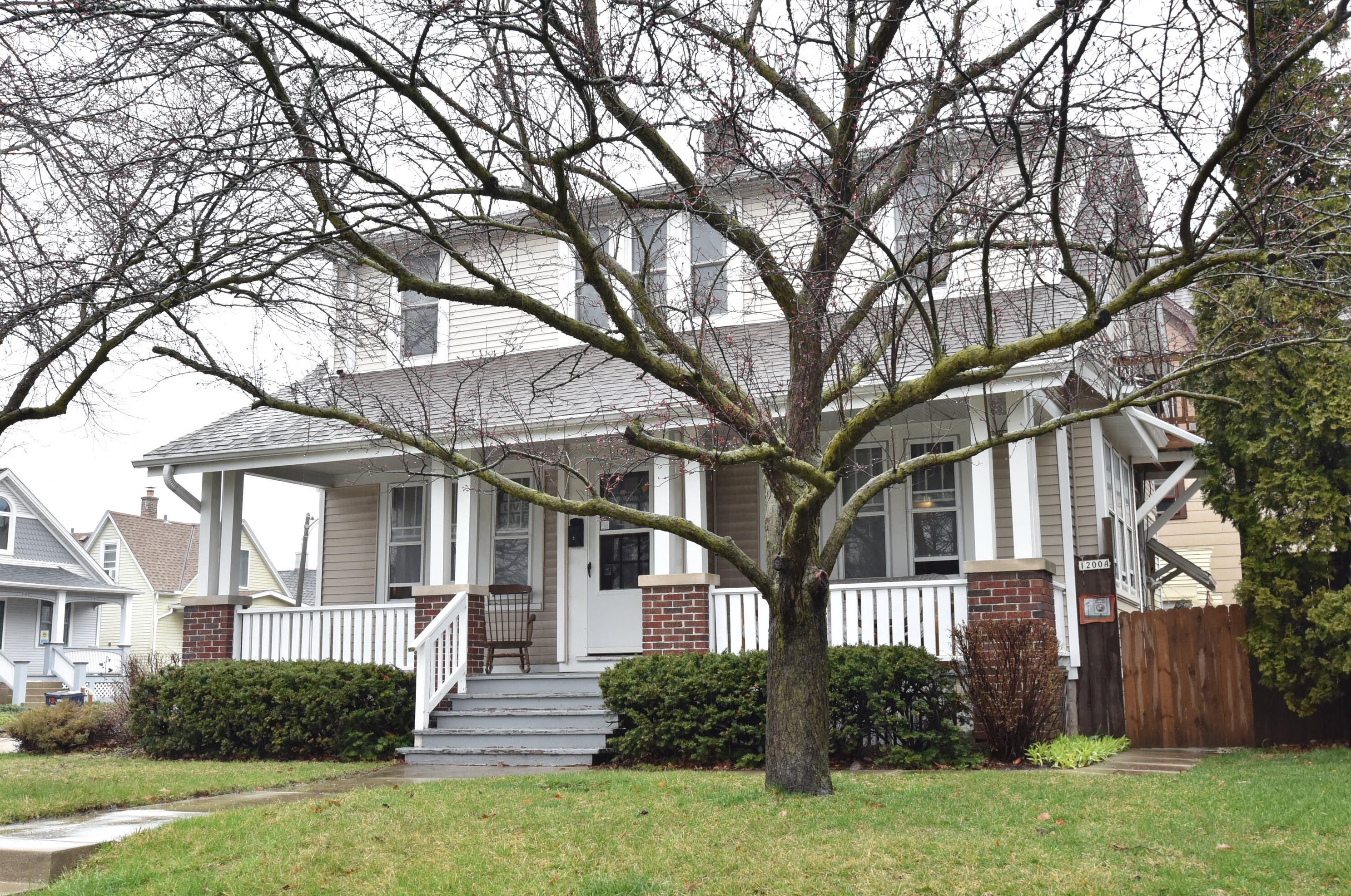 1200 E Auer Ave, Milwaukee, WI 53212