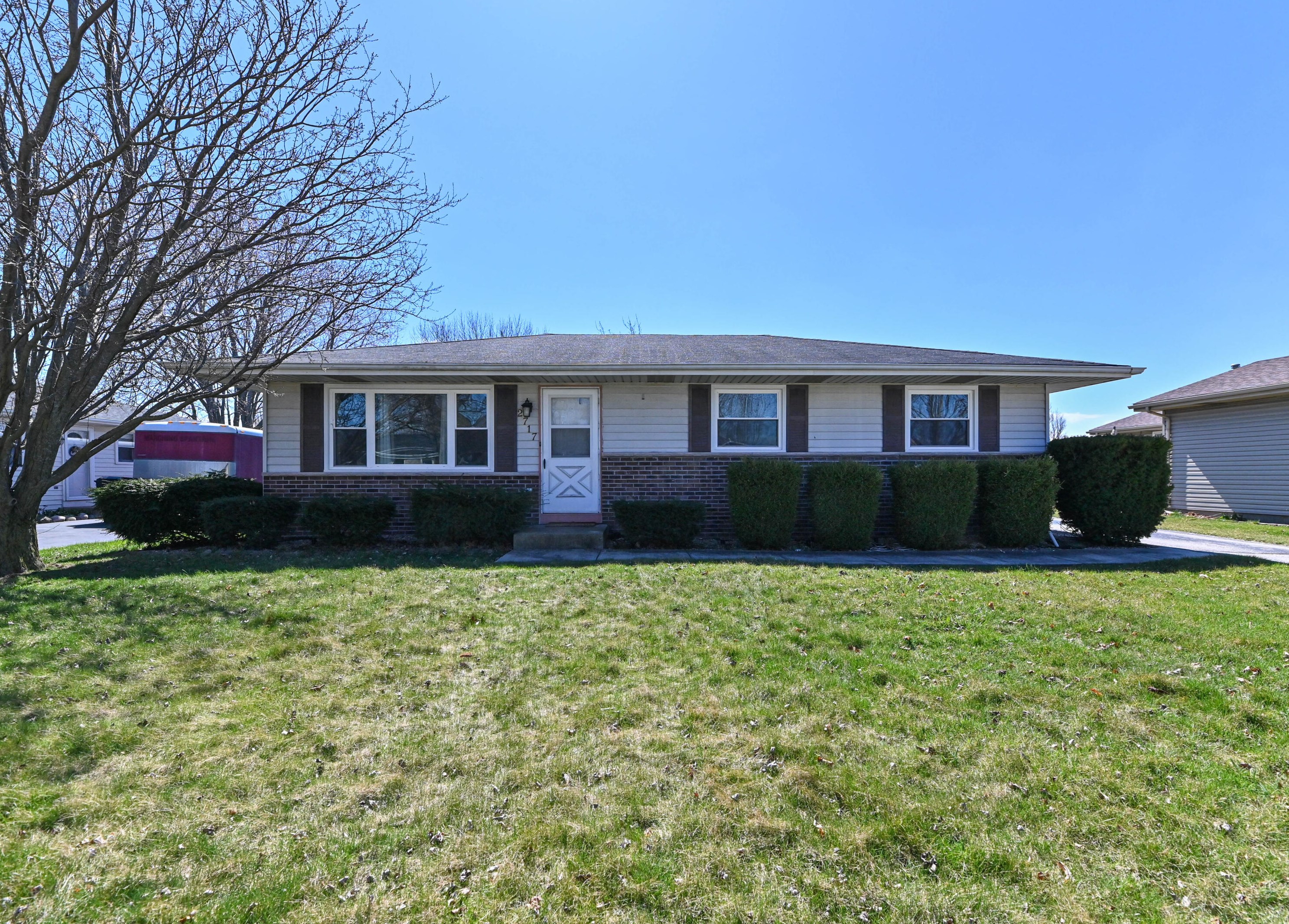 2717 Concord Dr, Racine, WI 53403-4041