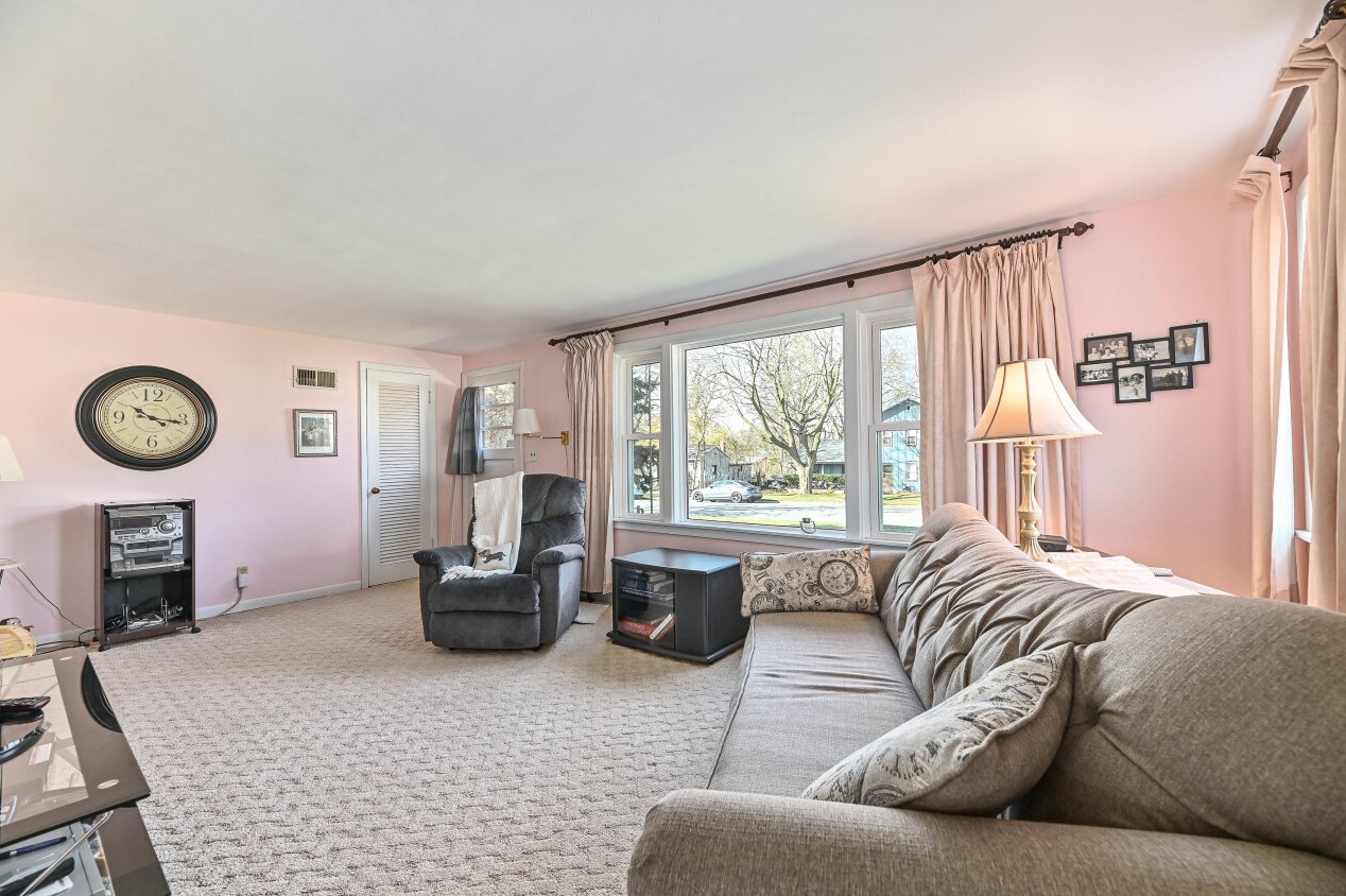 405 Herman St, Delavan, WI 53115-1846