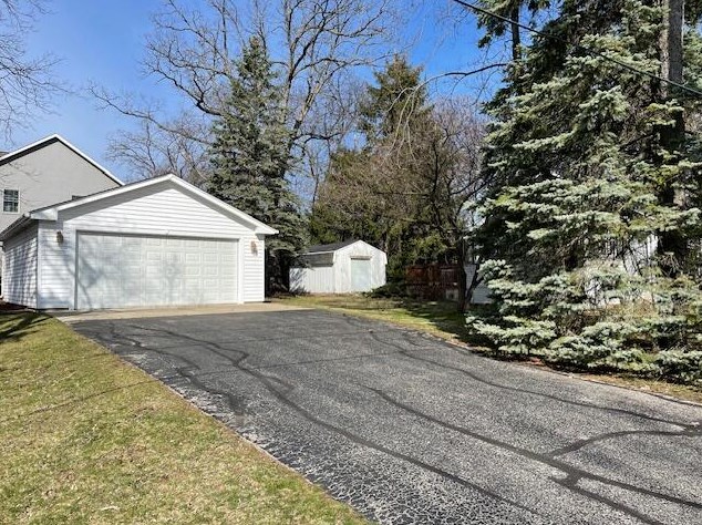 150 Hill St, Williams Bay, WI