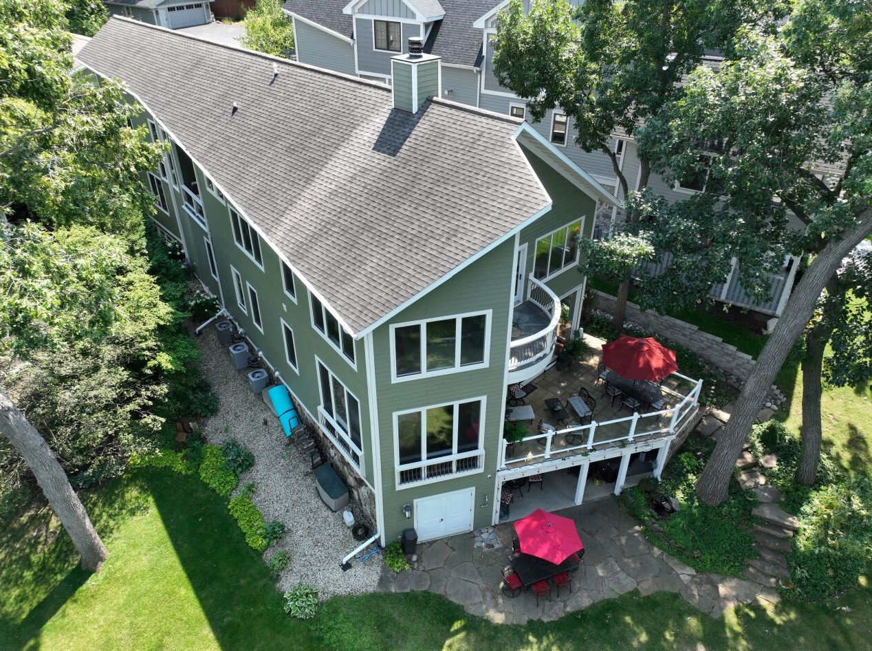 1811 S Shore Dr, Delavan, WI 53115