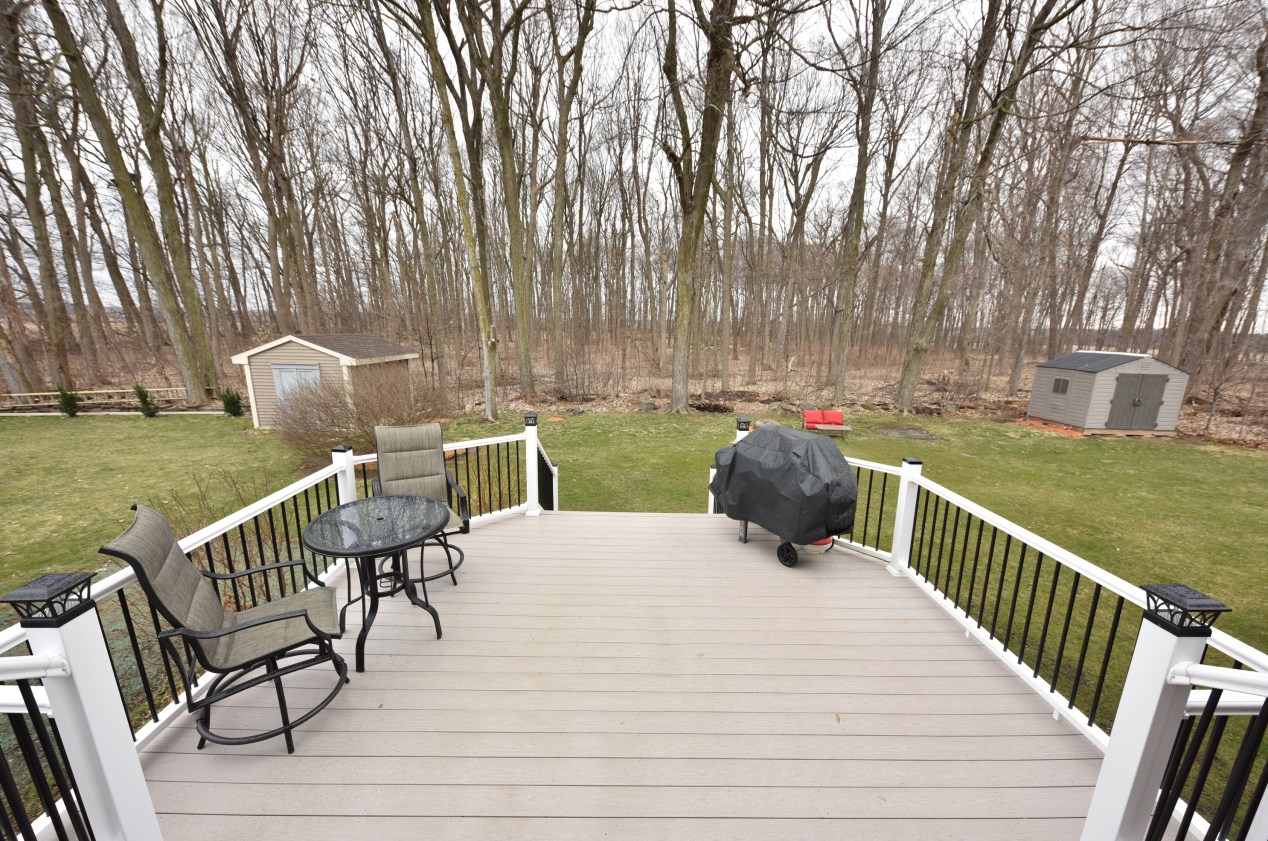 1733 Falcon Dr, Hartford, WI 53027-2790