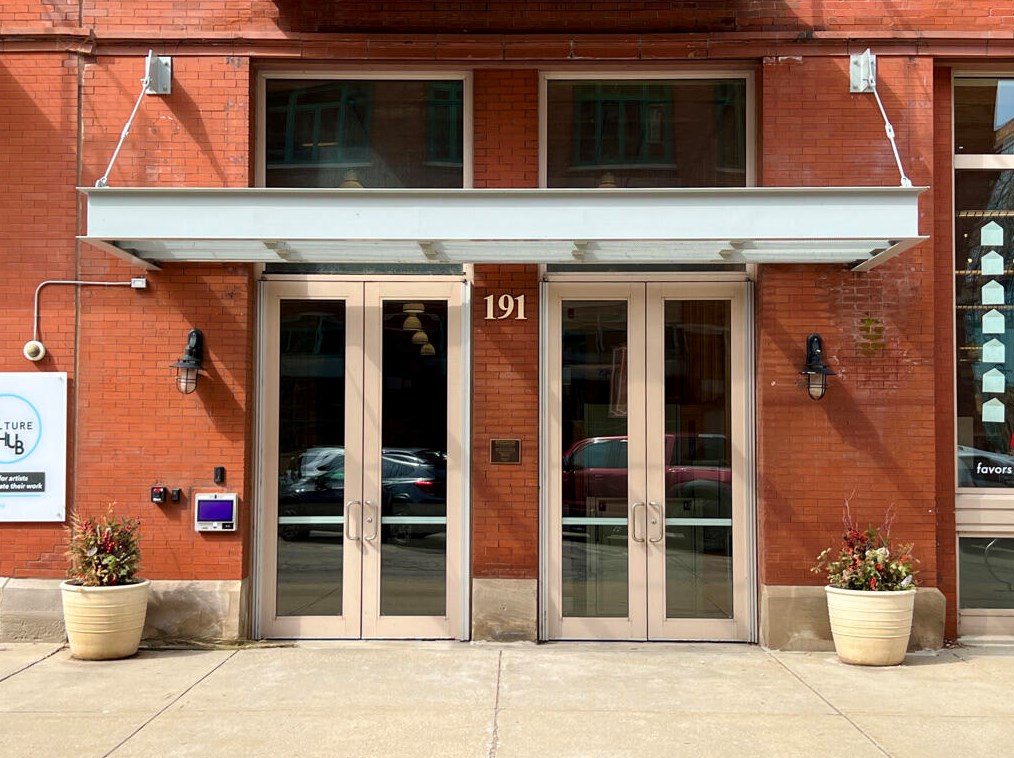 191 Broadway, Milwaukee WI  53202-6014 exterior