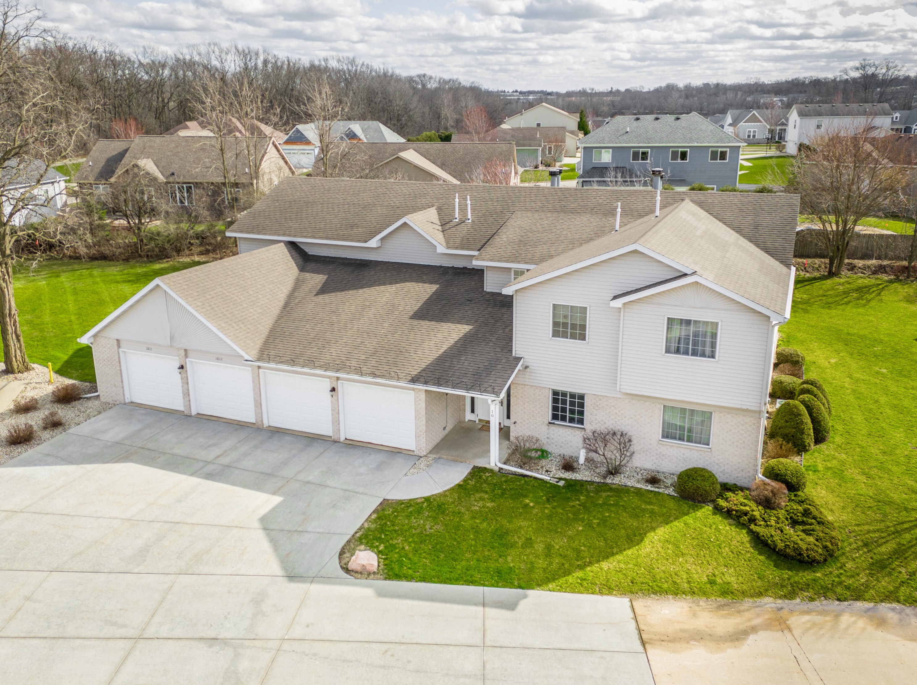 129 Curtis St, Lake Geneva, WI 53147-2093