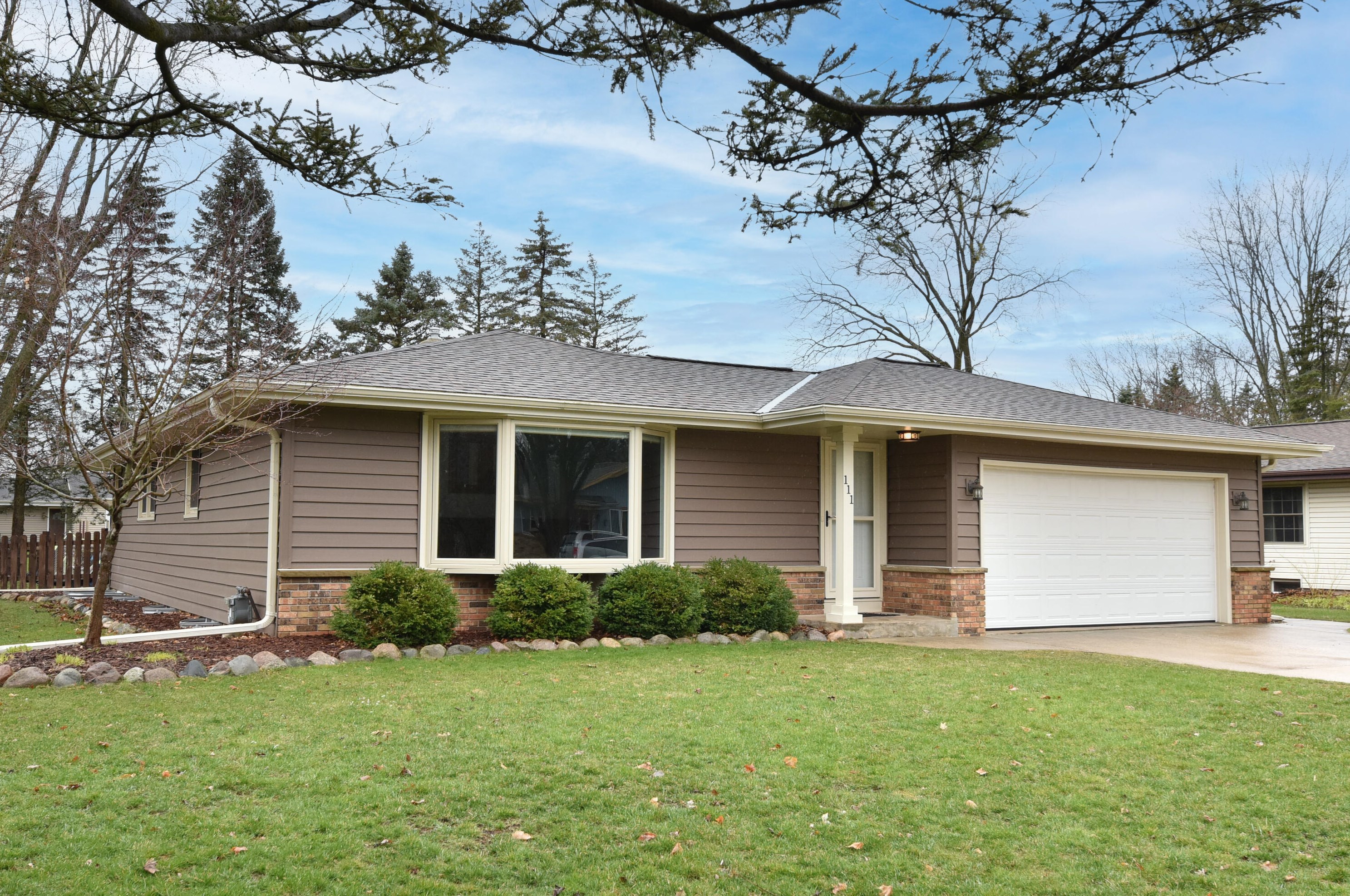 111 Fransee Ln, Saukville, WI 53080-1713