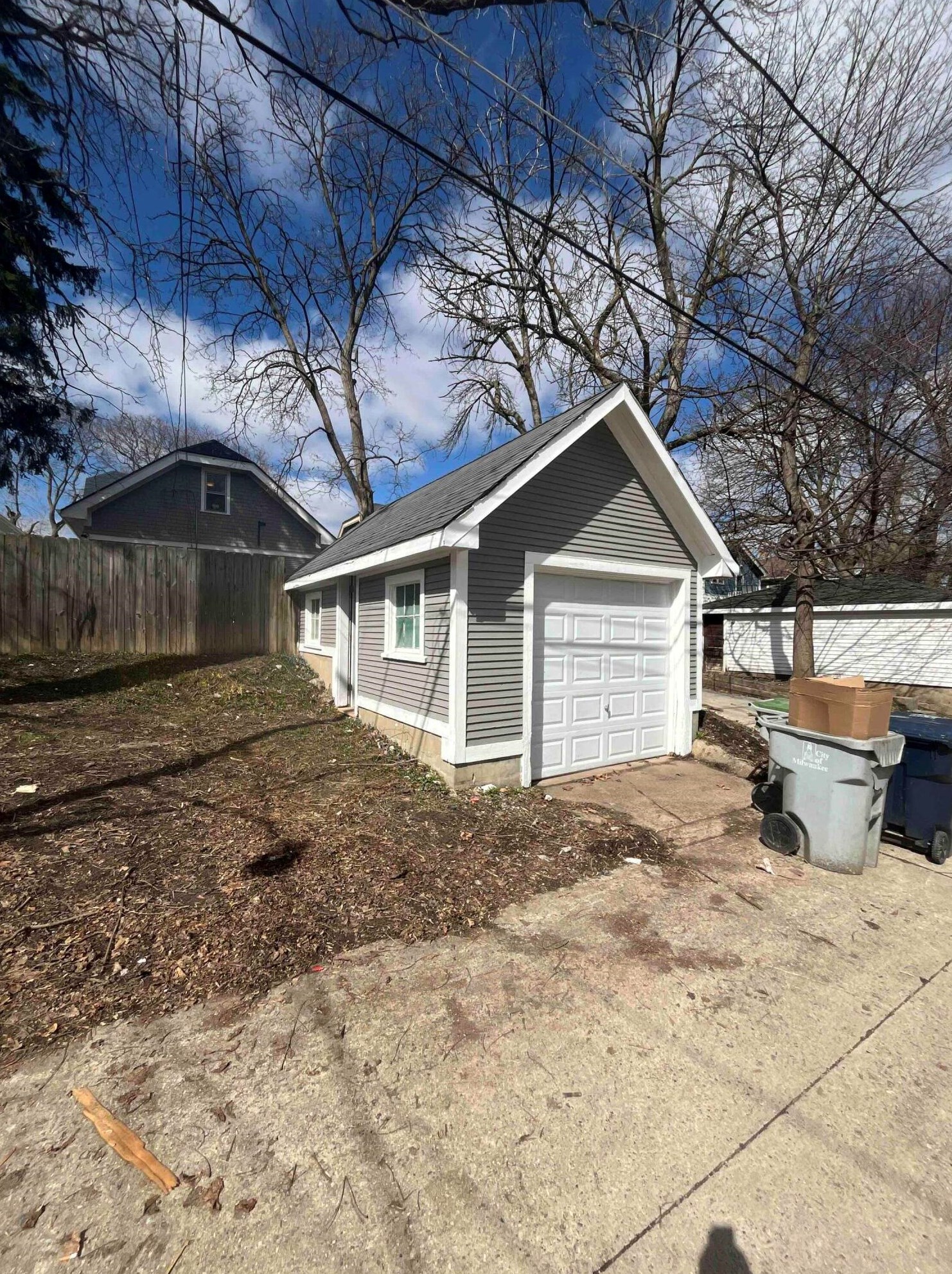 2524 52nd St, Milwaukee WI  53210-2729 exterior