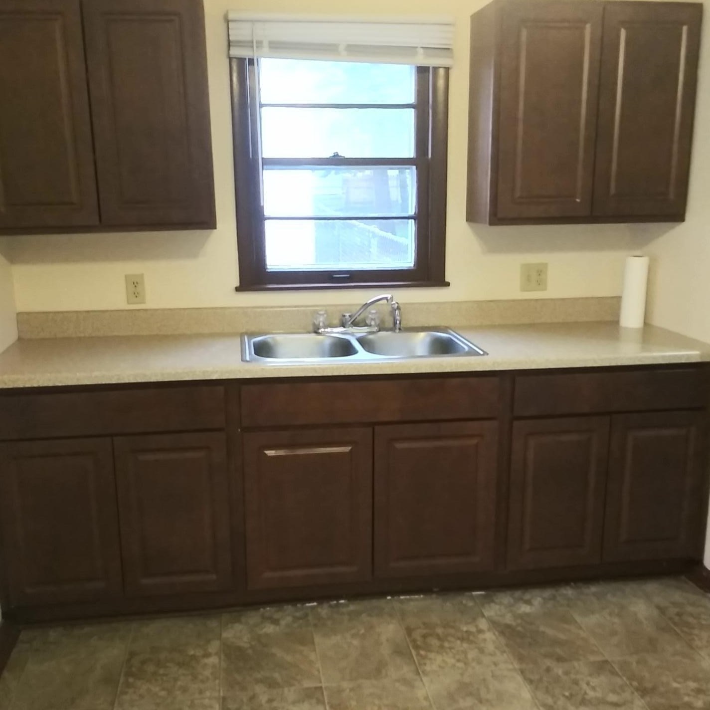 2400 Orchard St, Racine, WI 53405-4014