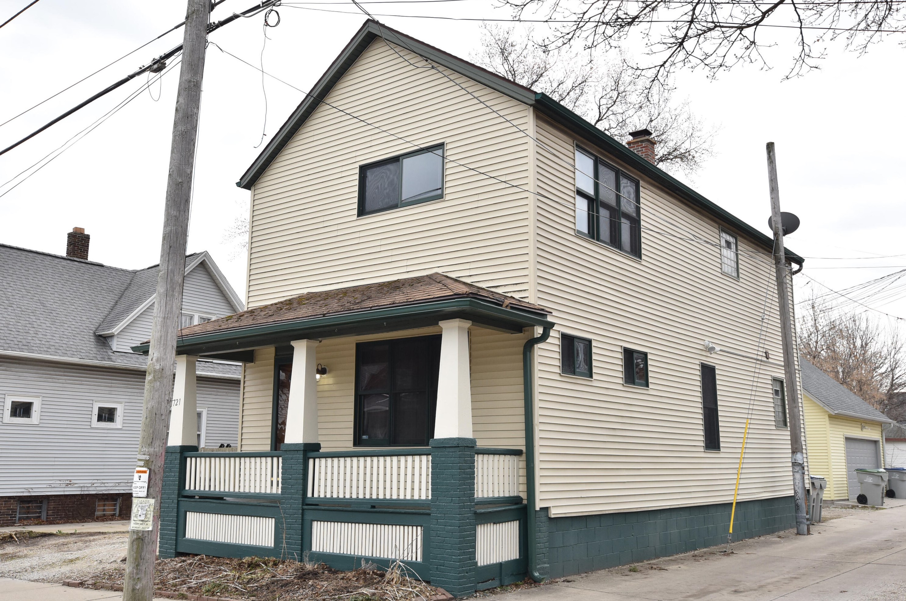 721 Clarke St, Milwaukee WI 53212-2923 exterior